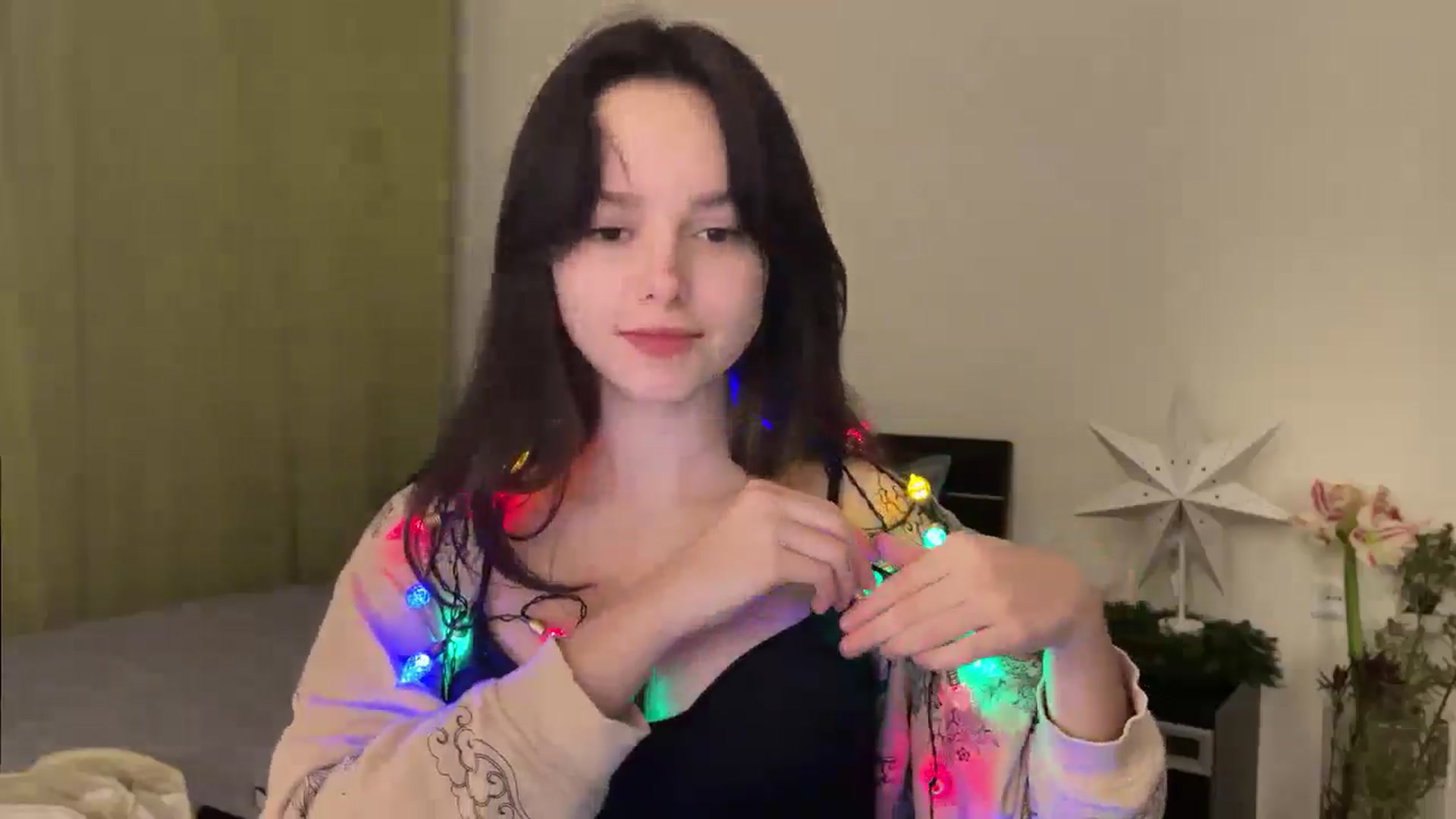 Gallery image thumbnail from TheGirl_'s myfreecams stream on, 12/22/2024, 01:21 image 8 of 20