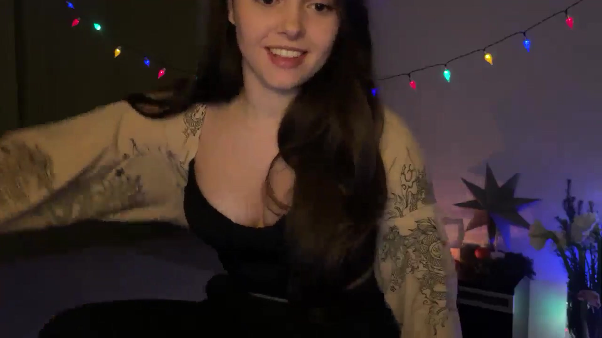 Gallery image thumbnail from TheGirl_'s myfreecams stream on, 12/29/2024, 03:28 image 7 of 20