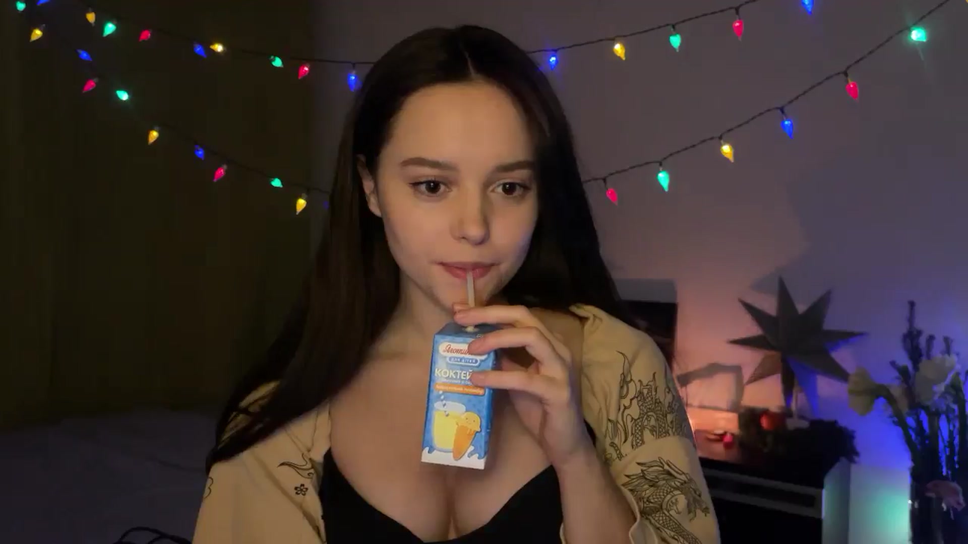 Gallery image thumbnail from TheGirl_'s myfreecams stream on, 12/29/2024, 03:28 image 12 of 20