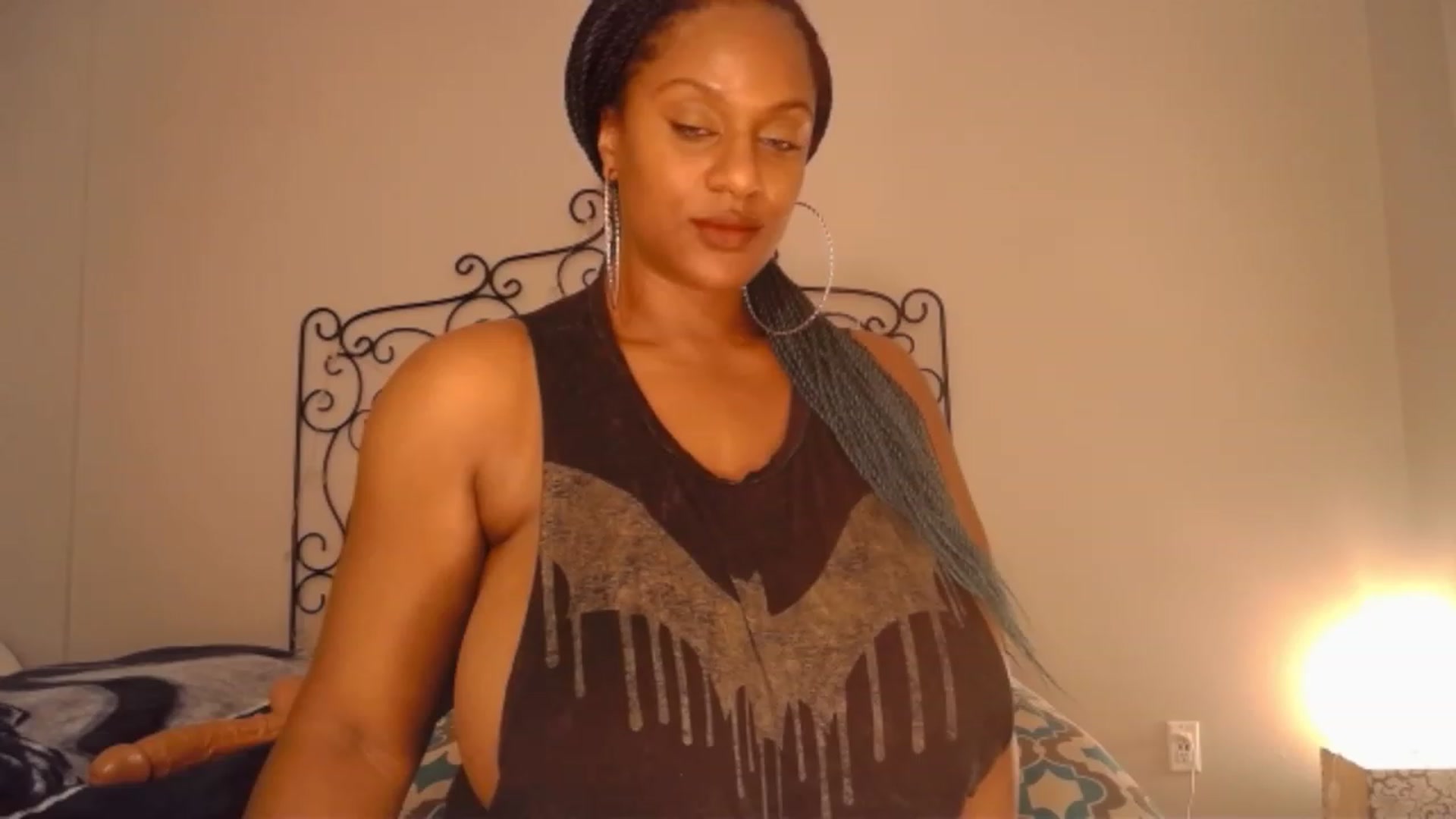 Gallery image thumbnail from TheIconicGirl's myfreecams stream on, 11/14/2022, 13:50 image 20 of 20