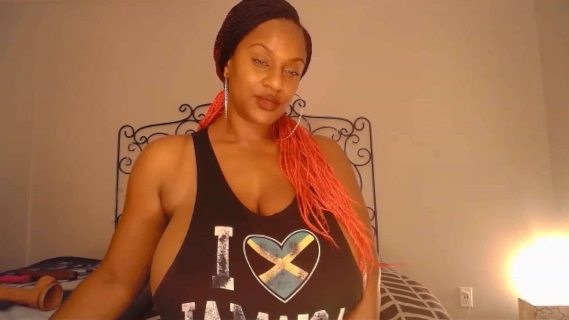 Gallery image thumbnail from TheIconicGirl's myfreecams stream on, 12/06/2022, 13:17 image 7 of 20