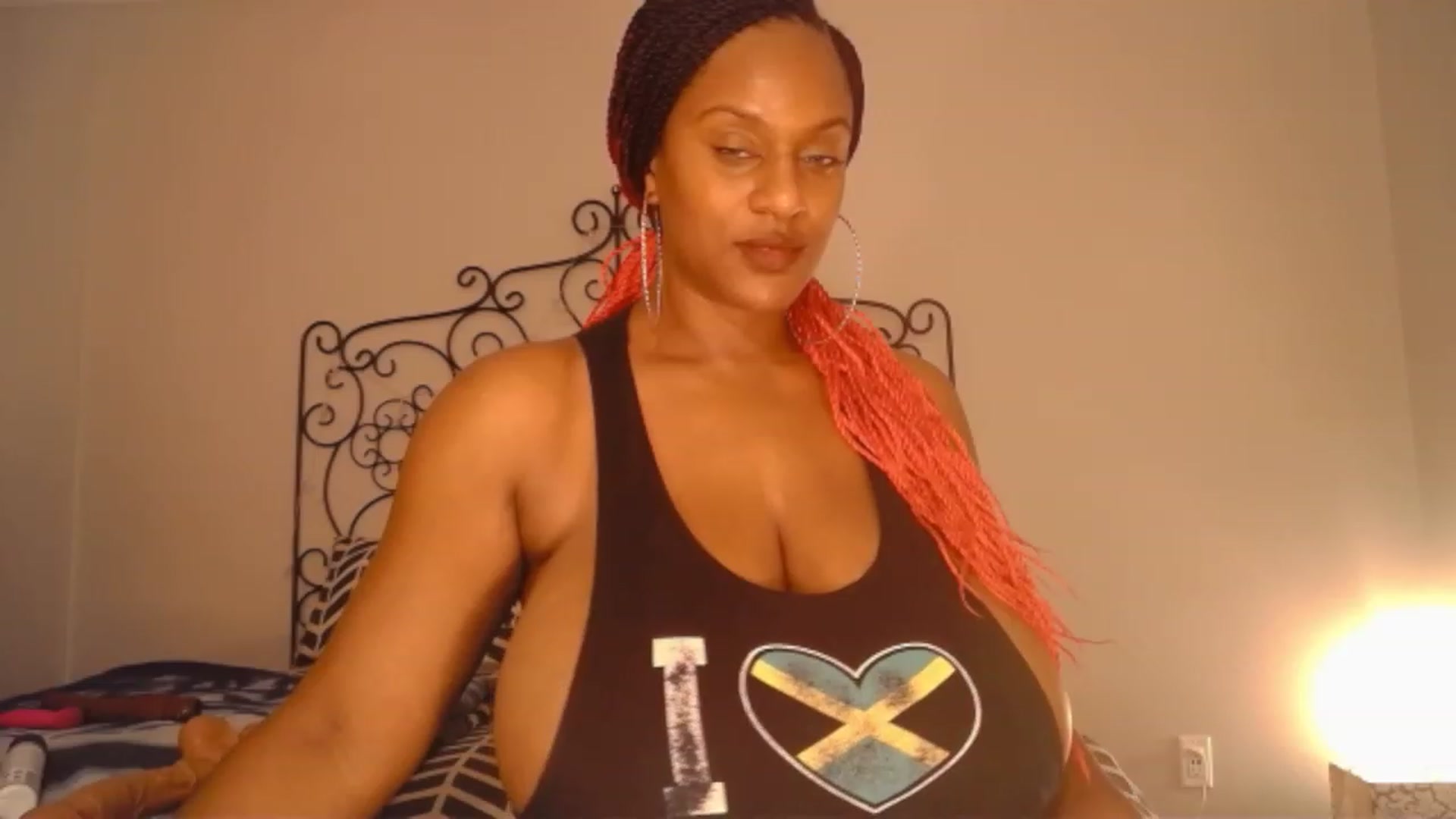 Gallery image thumbnail from TheIconicGirl's myfreecams stream on, 12/06/2022, 14:07 image 9 of 20