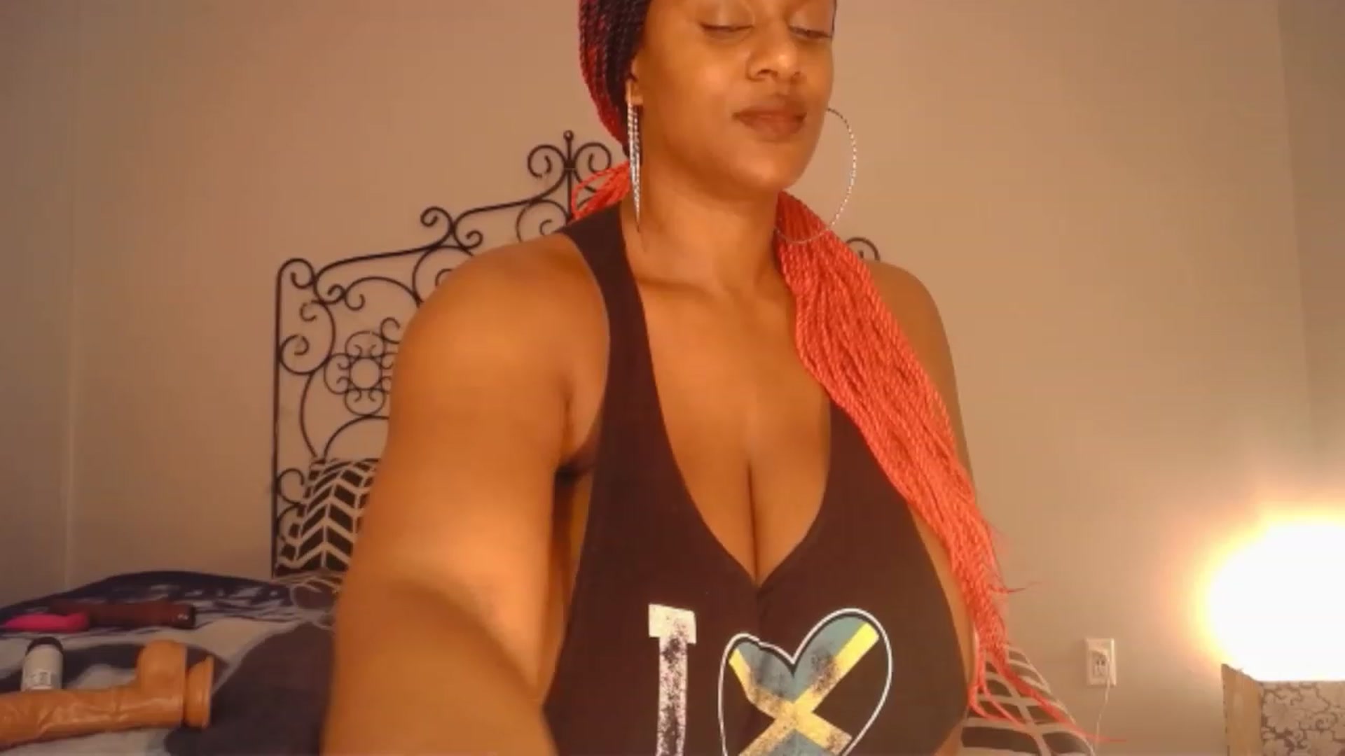 Gallery image thumbnail from TheIconicGirl's myfreecams stream on, 12/06/2022, 14:53 image 17 of 20
