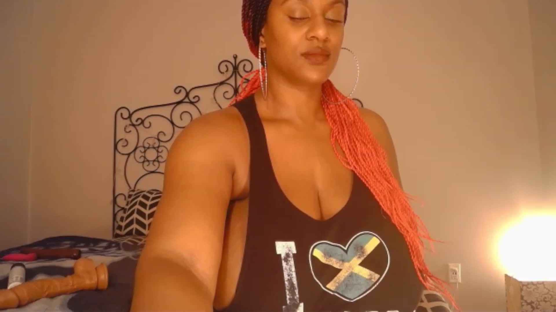 Gallery image thumbnail from TheIconicGirl's myfreecams stream on, 12/06/2022, 14:53 image 2 of 20