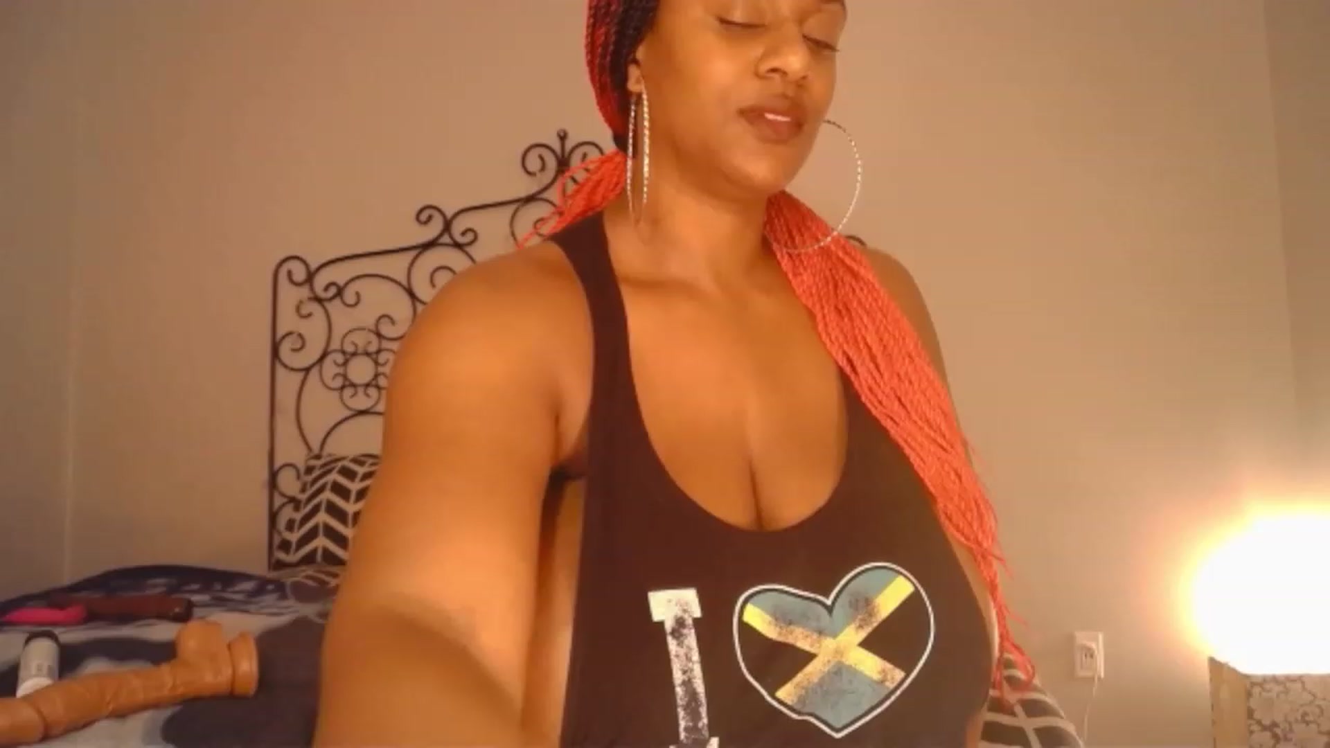 Gallery image thumbnail from TheIconicGirl's myfreecams stream on, 12/06/2022, 14:53 image 8 of 20