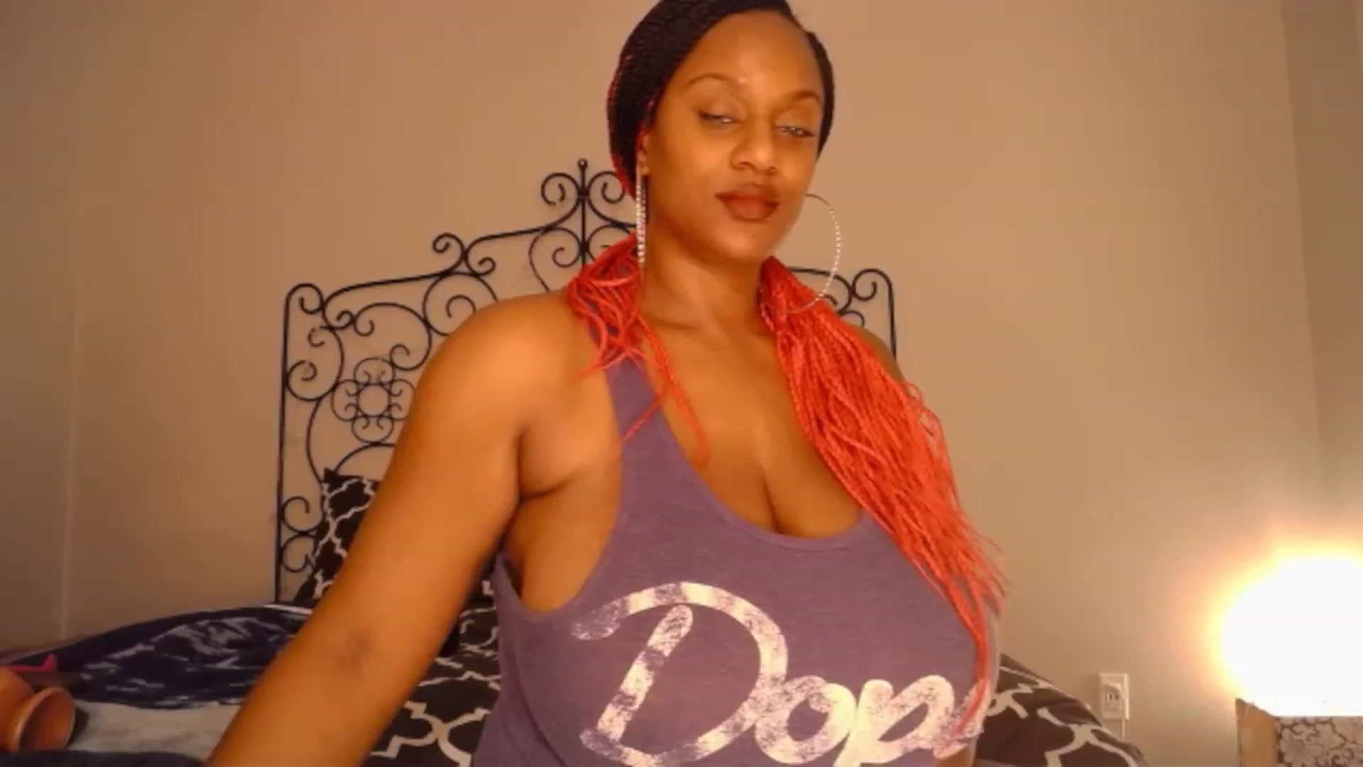 Gallery image thumbnail from TheIconicGirl's myfreecams stream on, 12/10/2022, 13:29 image 7 of 20