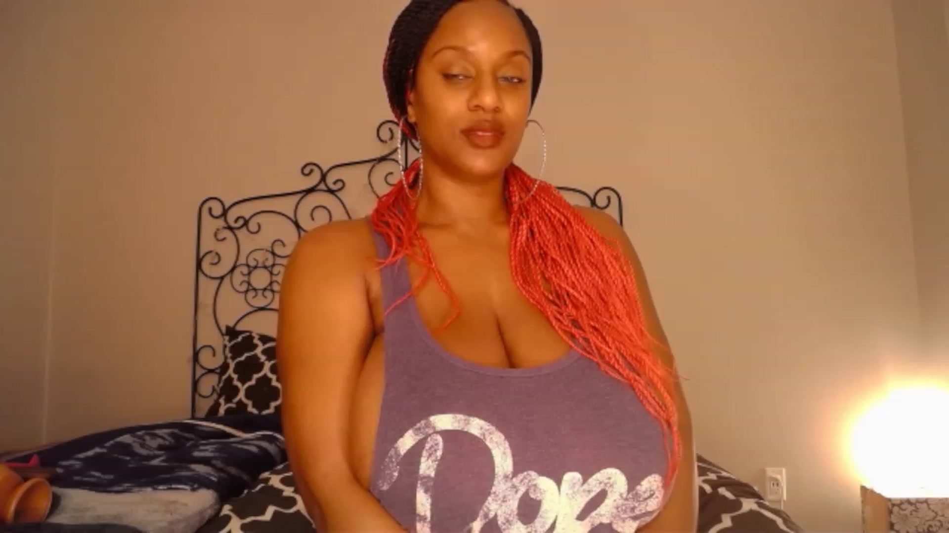 Gallery image thumbnail from TheIconicGirl's myfreecams stream on, 12/10/2022, 13:29 image 1 of 20