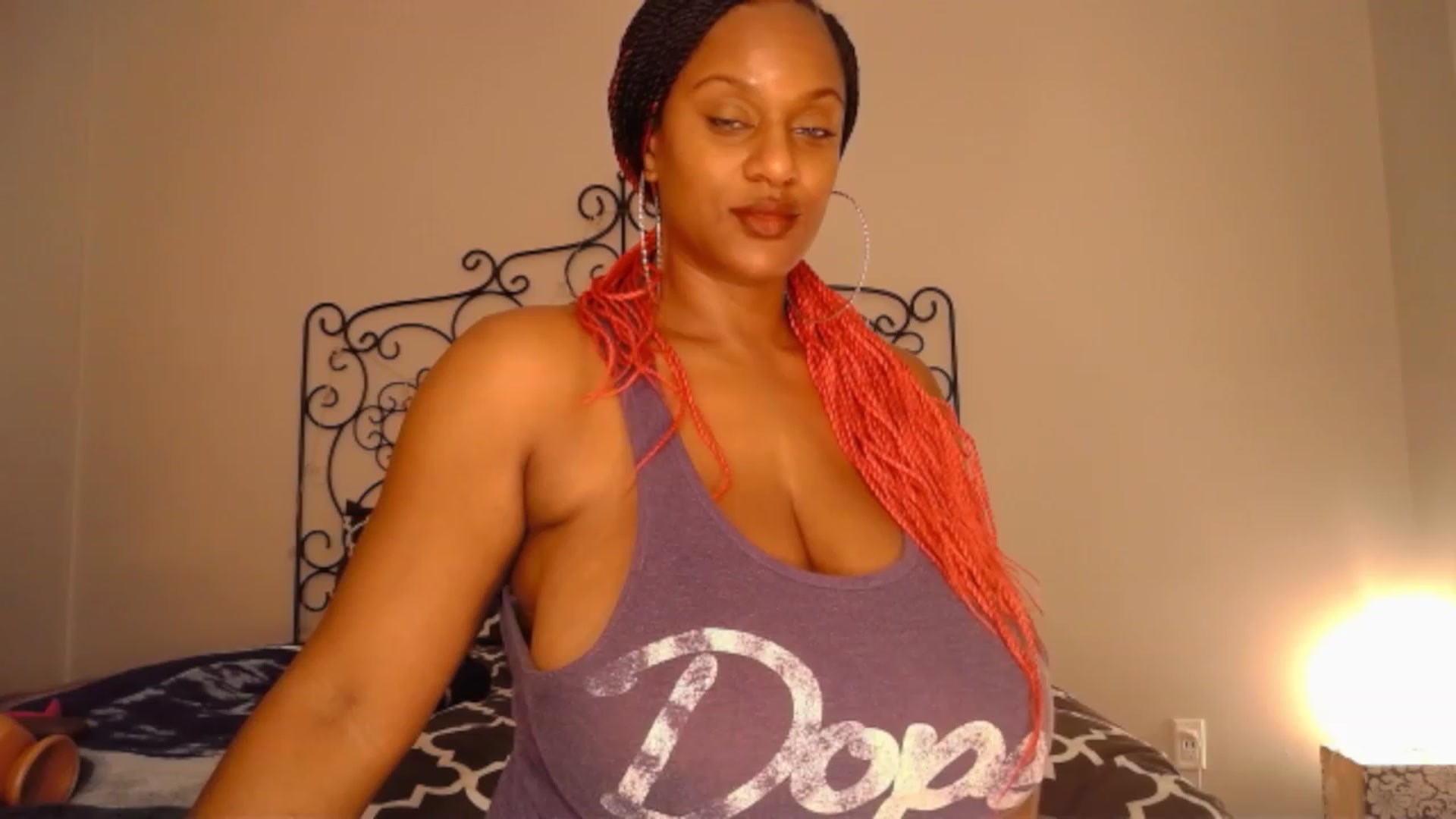Gallery image thumbnail from TheIconicGirl's myfreecams stream on, 12/10/2022, 13:29 image 6 of 20