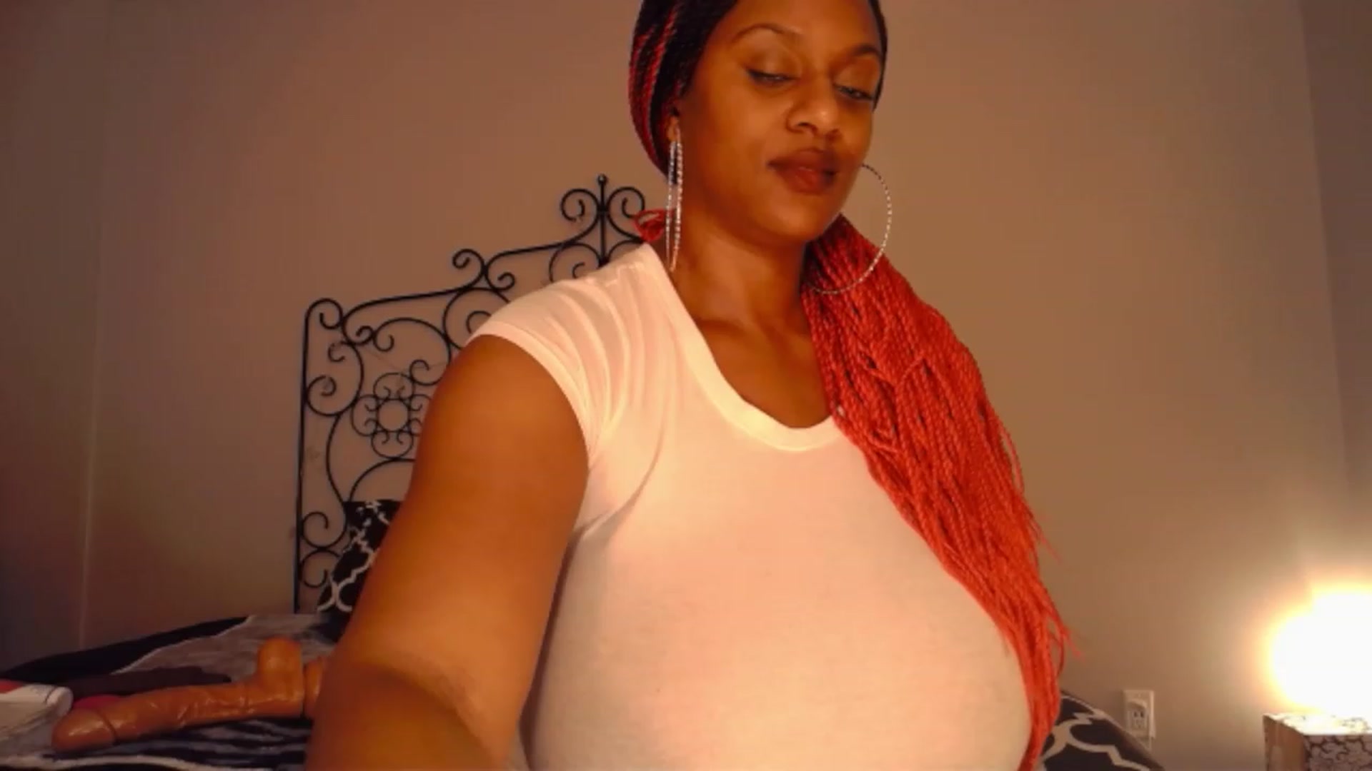Gallery image thumbnail from TheIconicGirl's myfreecams stream on, 12/11/2022, 15:27 image 20 of 20