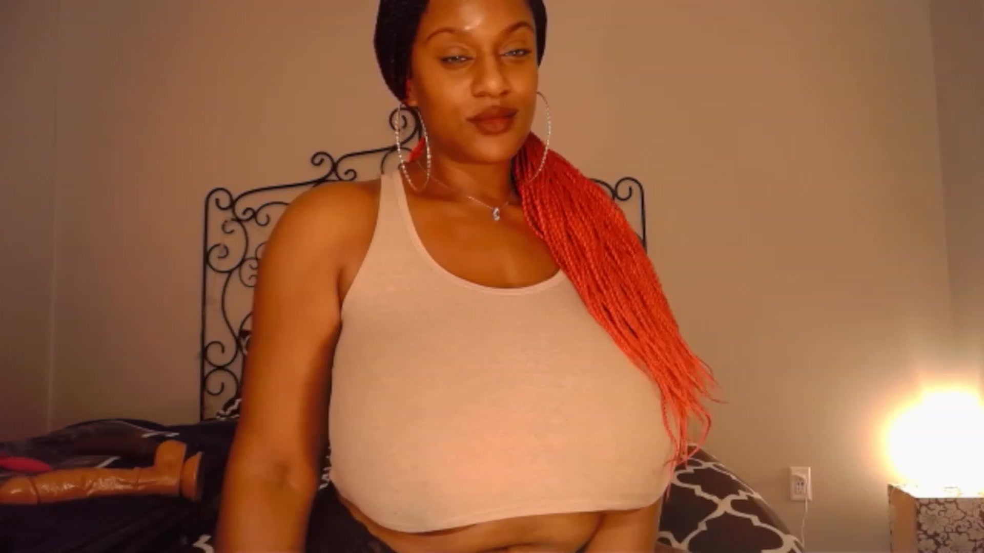 Gallery image thumbnail from TheIconicGirl's myfreecams stream on, 12/26/2022, 15:30 image 9 of 20