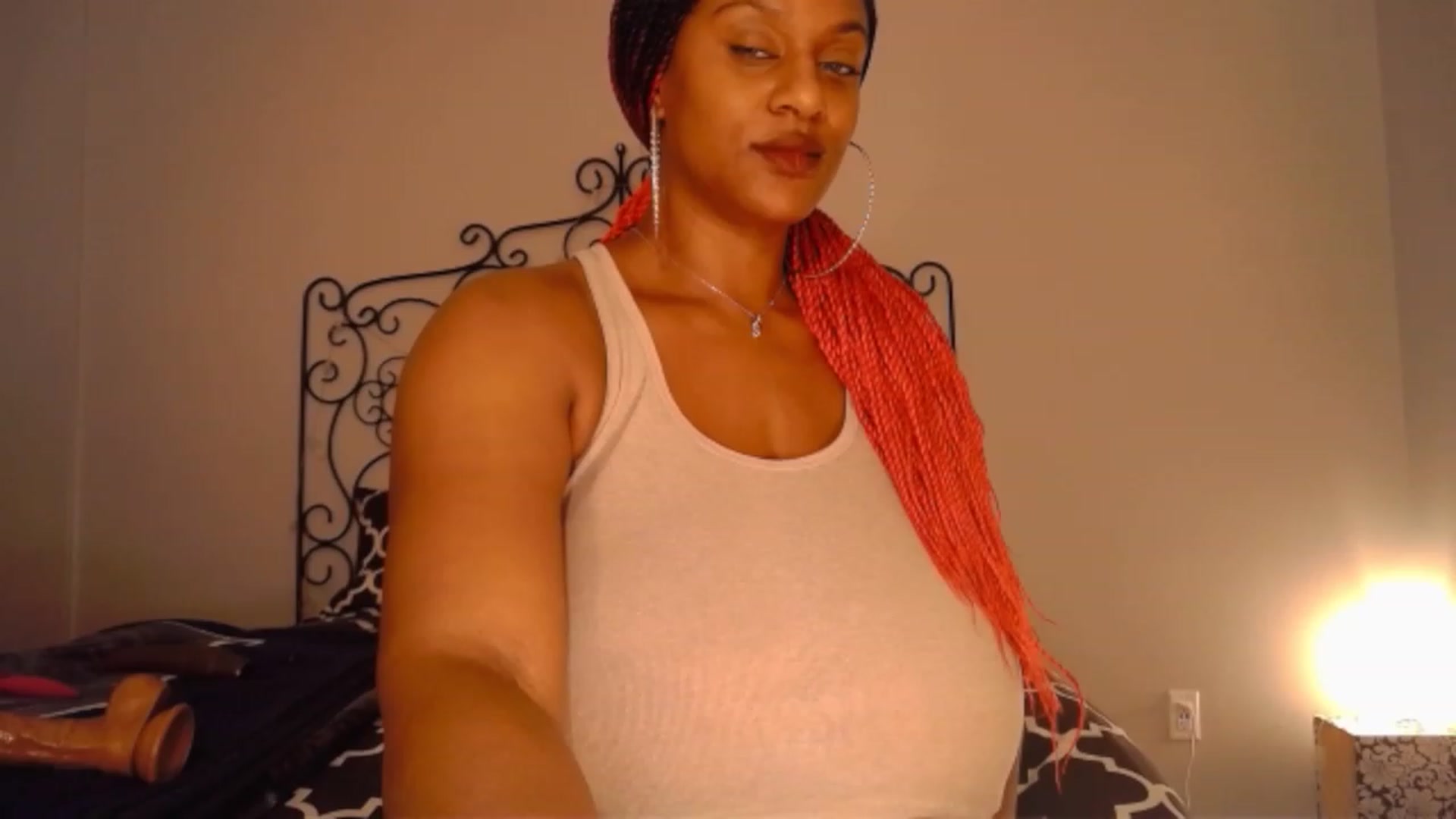 Gallery image thumbnail from TheIconicGirl's myfreecams stream on, 12/26/2022, 15:30 image 20 of 20