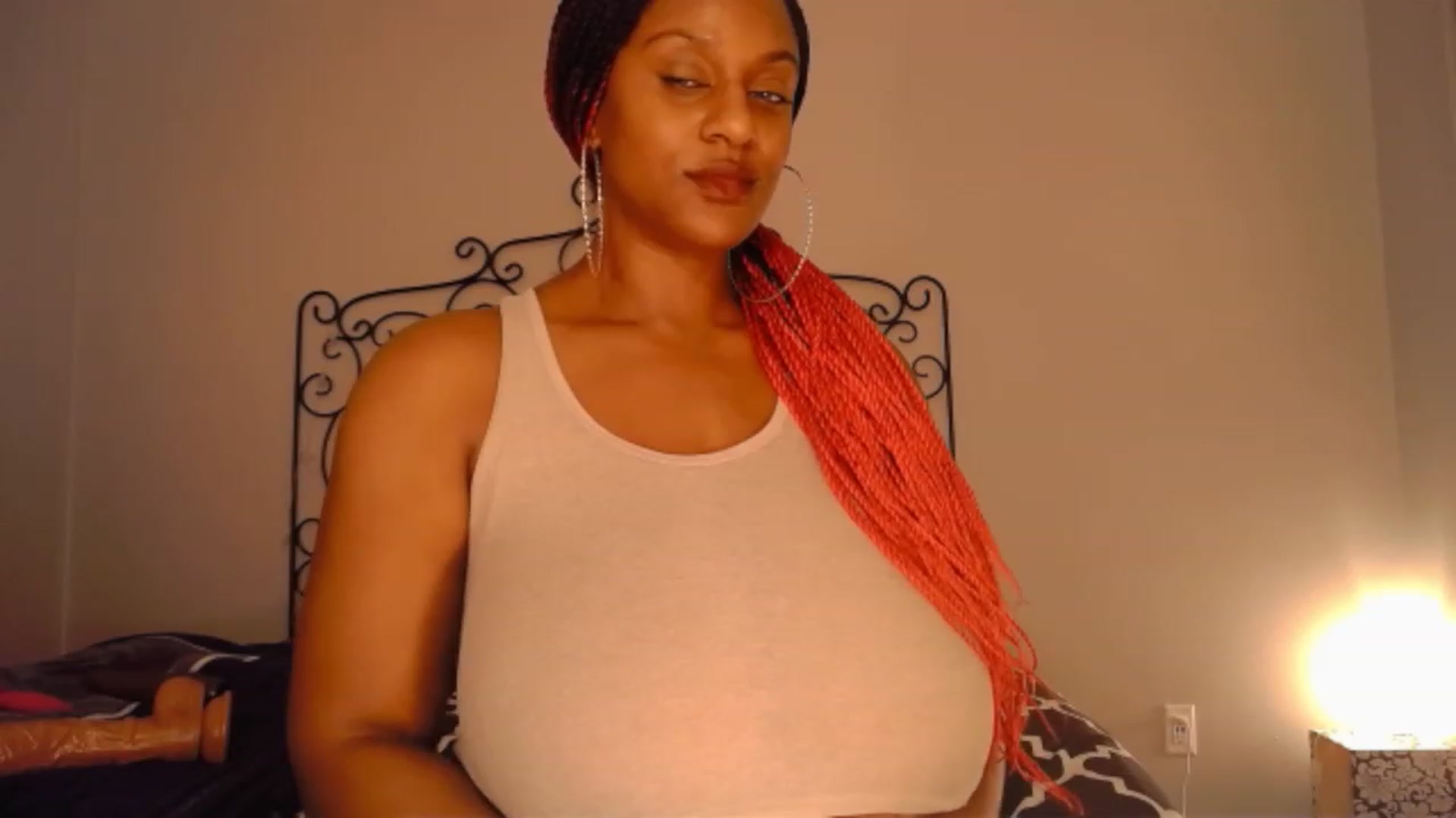 Gallery image thumbnail from TheIconicGirl's myfreecams stream on, 12/26/2022, 18:50 image 20 of 20