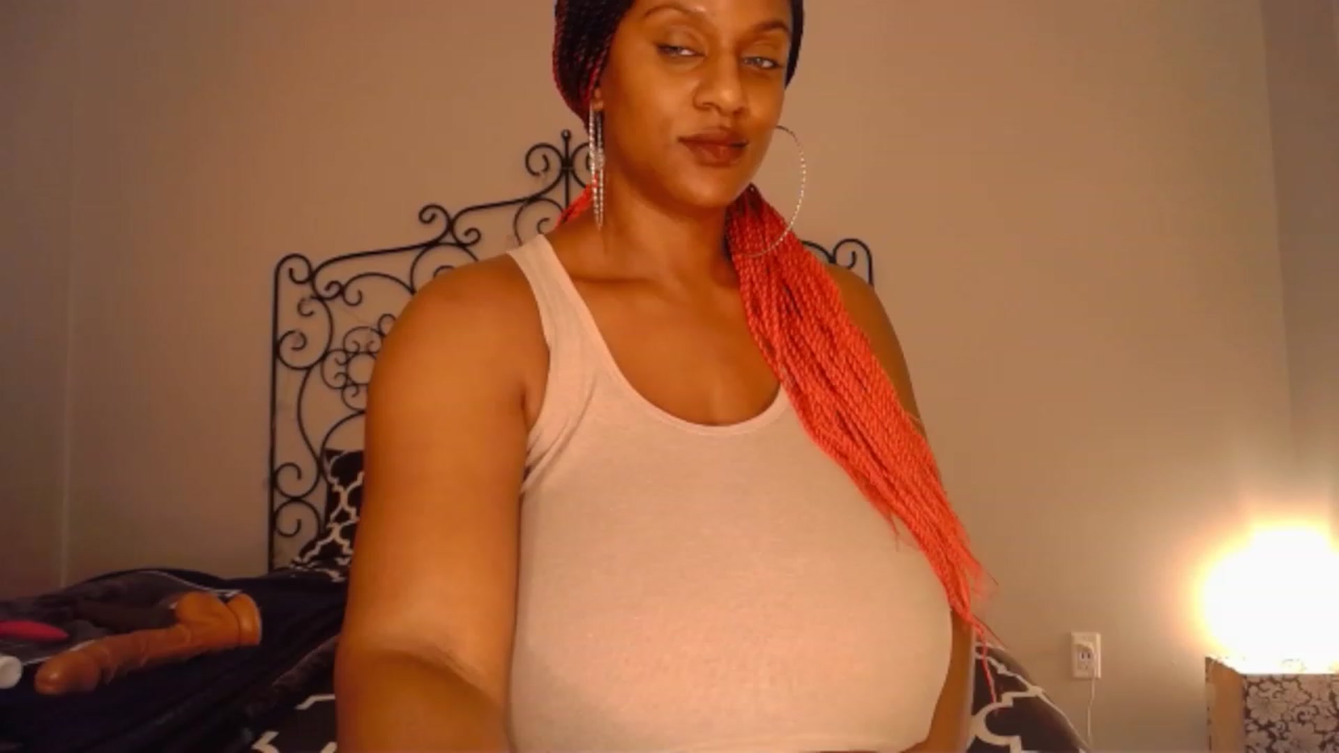 Gallery image thumbnail from TheIconicGirl's myfreecams stream on, 12/26/2022, 20:27 image 20 of 20