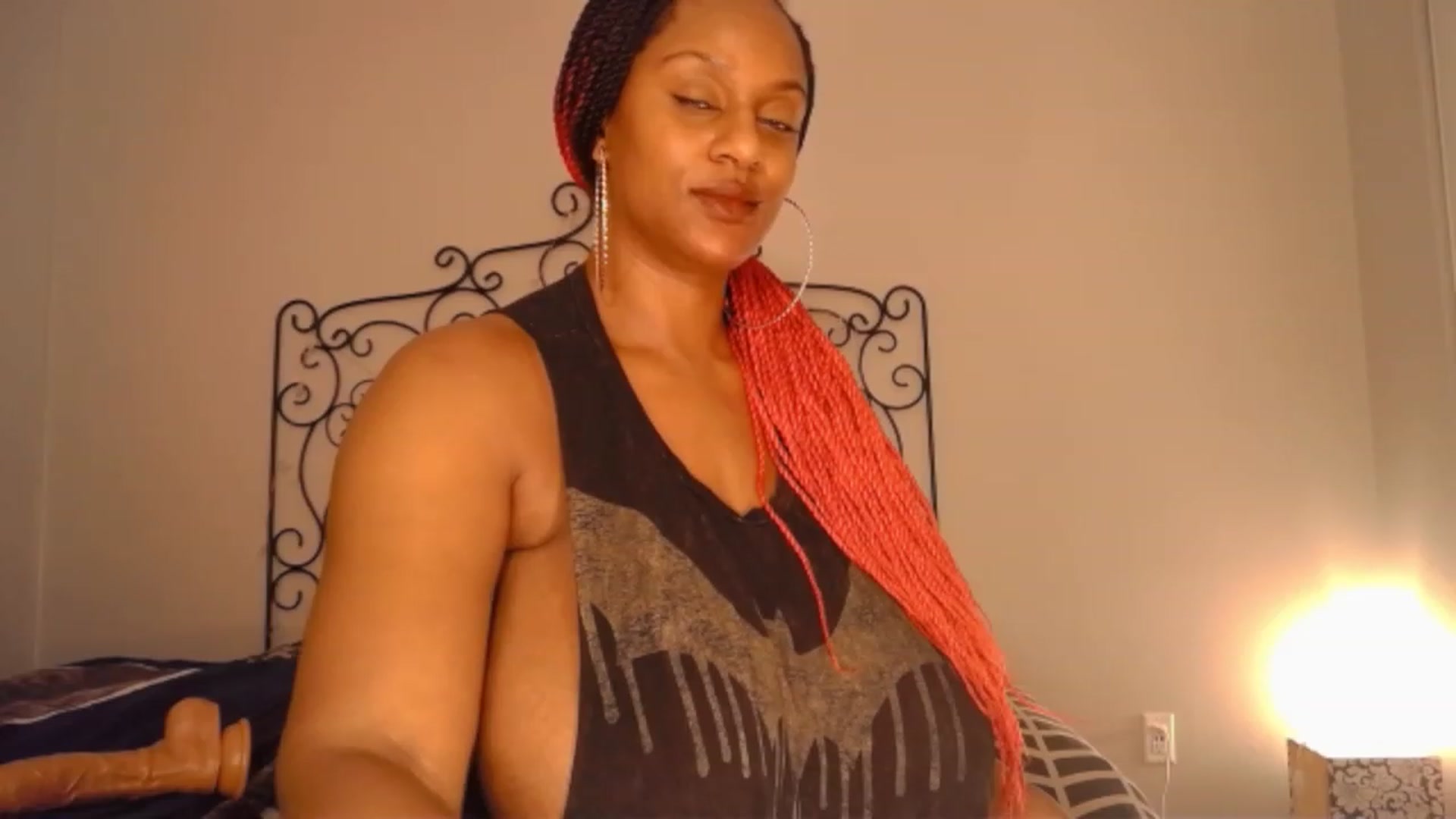 Gallery image thumbnail from TheIconicGirl's myfreecams stream on, 12/27/2022, 20:04 image 20 of 20