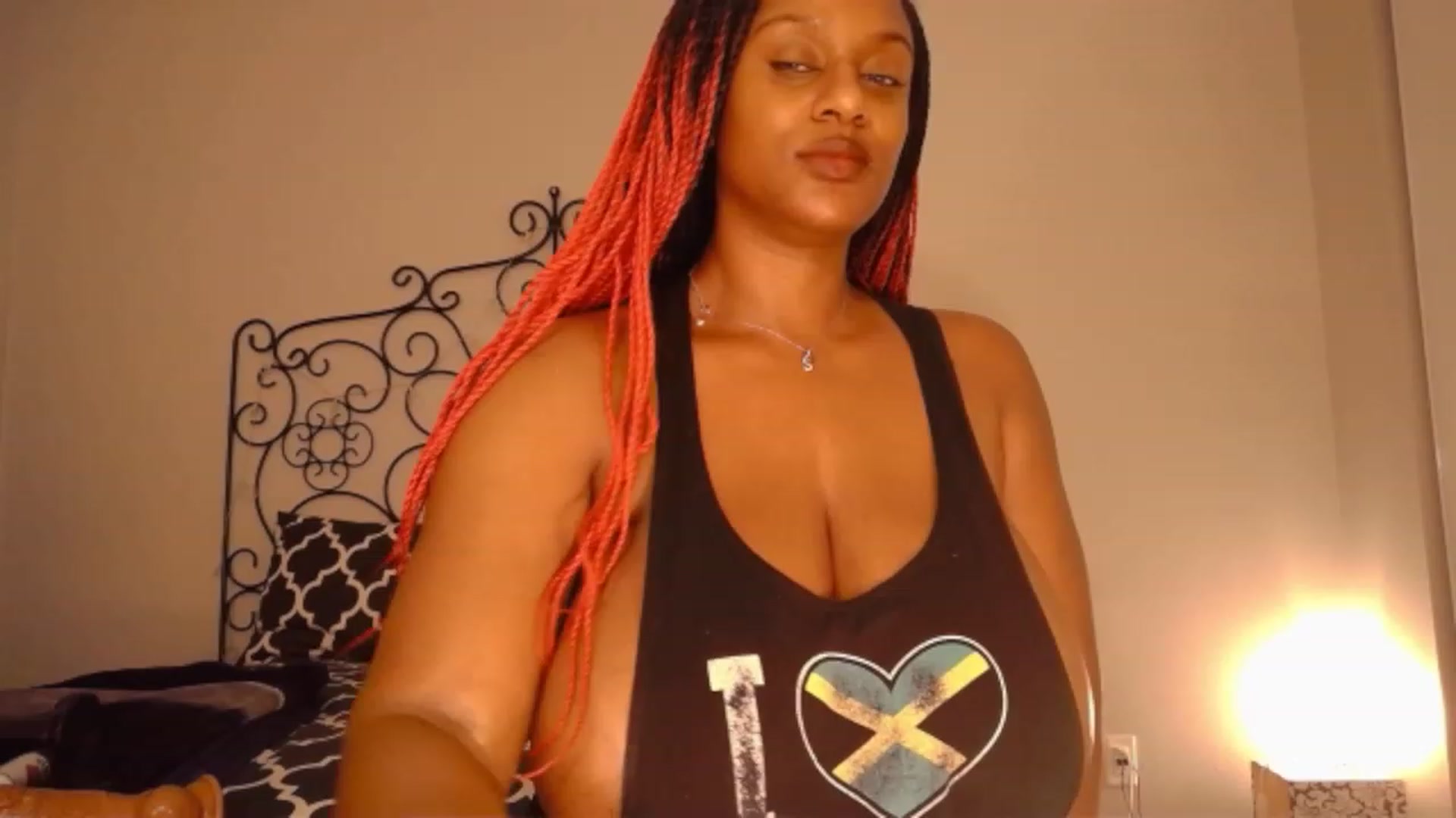 Gallery image thumbnail from TheIconicGirl's myfreecams stream on, 01/03/2023, 20:32 image 19 of 20