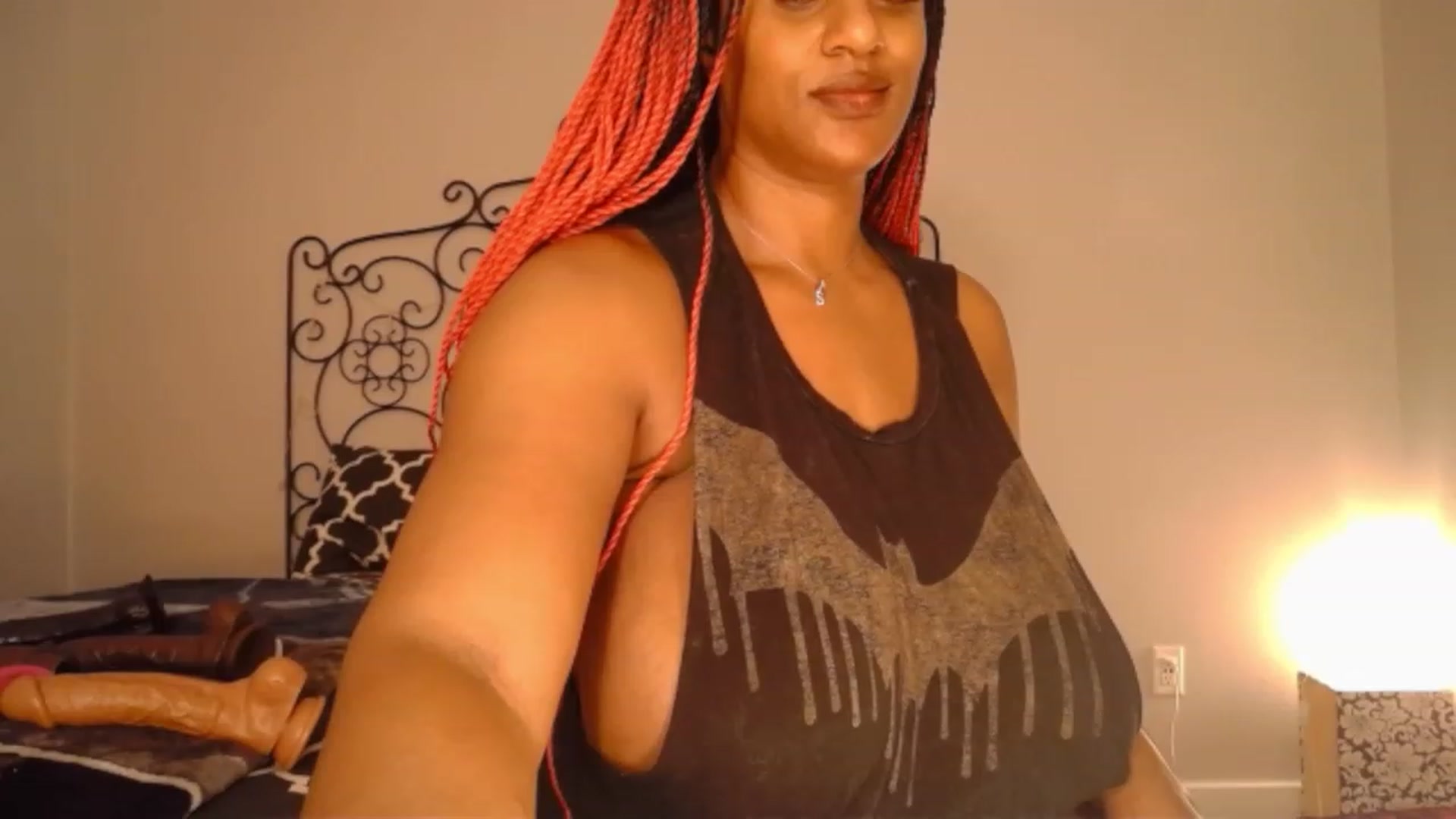 Gallery image thumbnail from TheIconicGirl's myfreecams stream on, 01/05/2023, 20:33 image 17 of 20