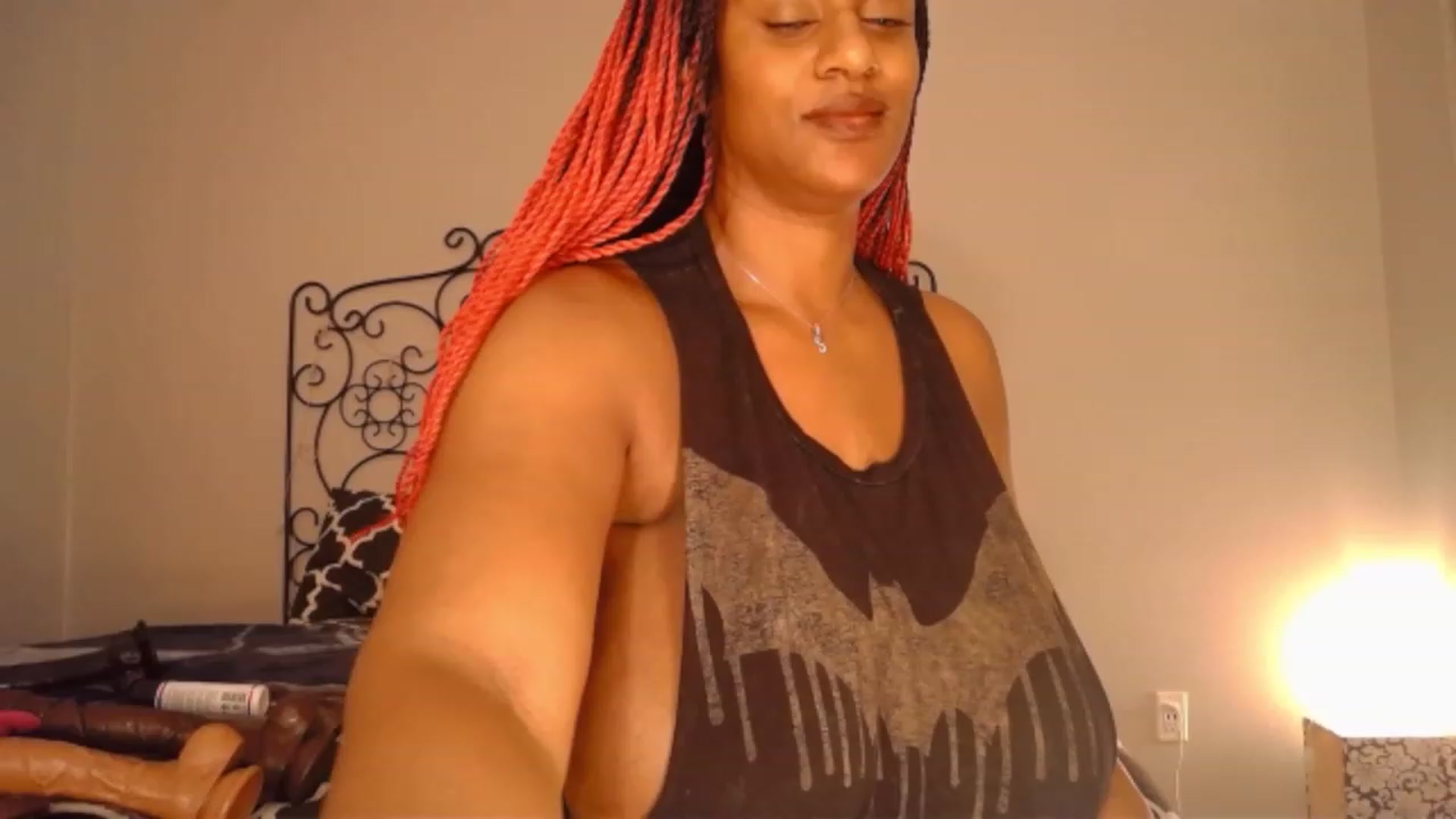 Gallery image thumbnail from TheIconicGirl's myfreecams stream on, 01/05/2023, 20:33 image 4 of 20