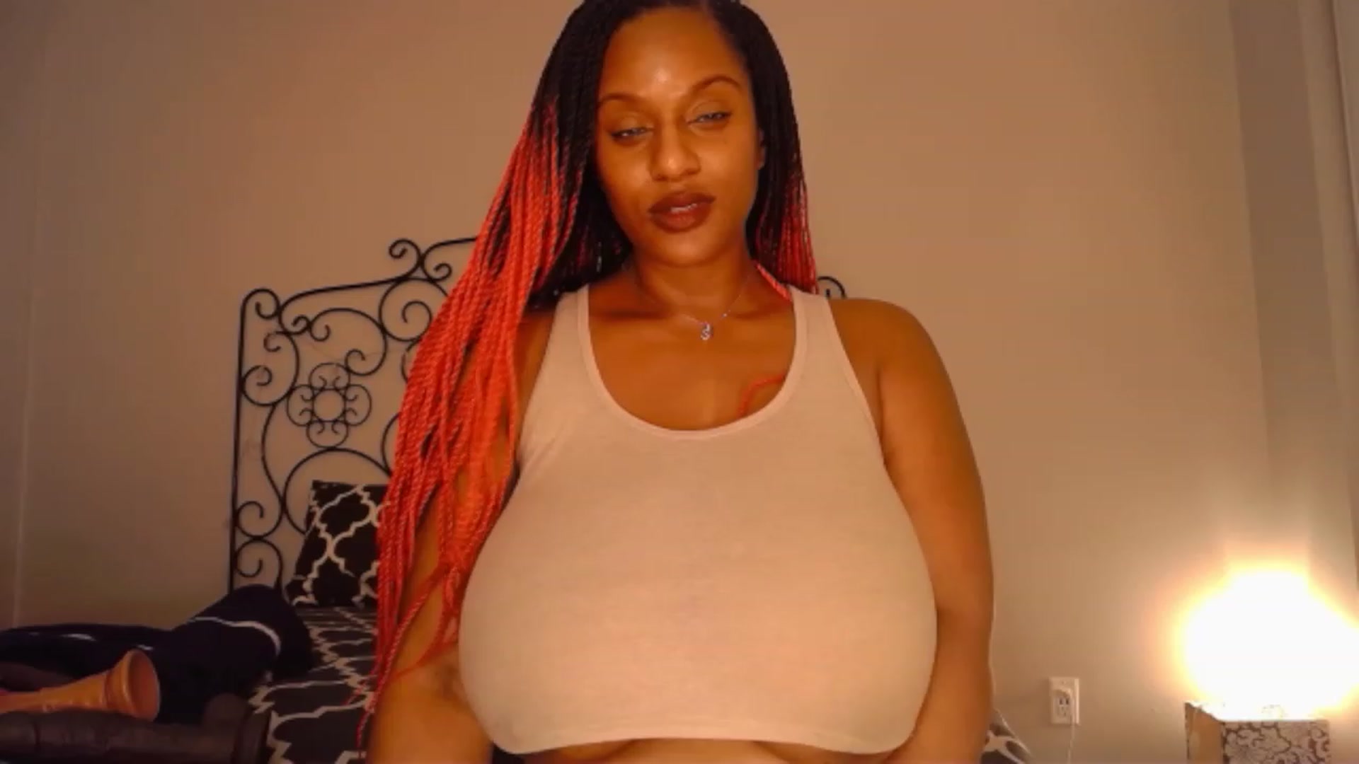 Gallery image thumbnail from TheIconicGirl's myfreecams stream on, 01/08/2023, 17:57 image 18 of 20