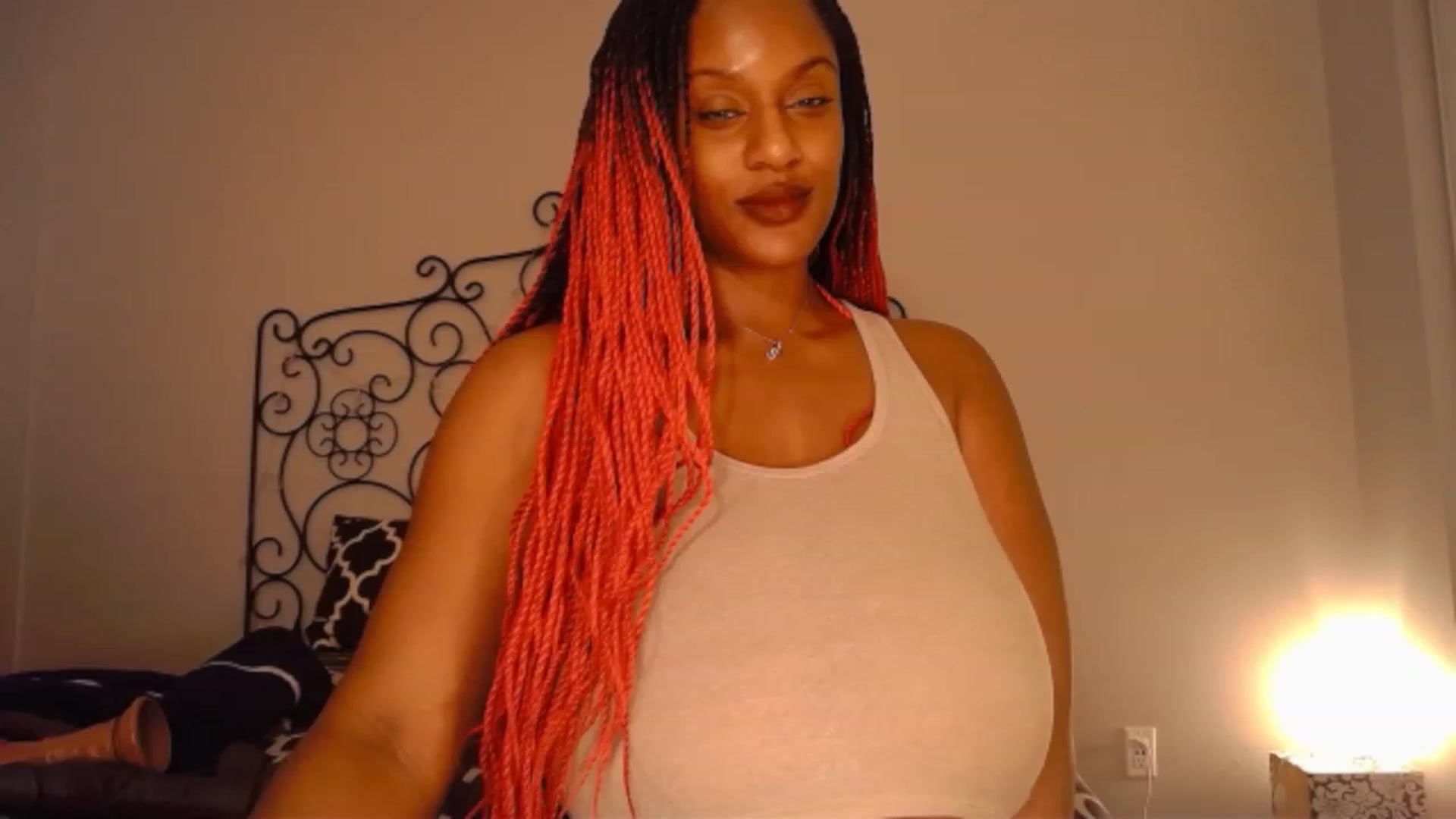 Gallery image thumbnail from TheIconicGirl's myfreecams stream on, 01/08/2023, 17:57 image 2 of 20