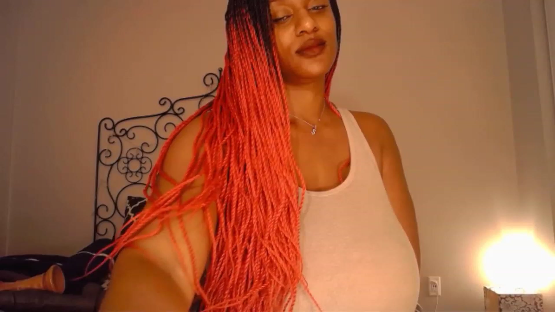 Gallery image thumbnail from TheIconicGirl's myfreecams stream on, 01/08/2023, 17:57 image 11 of 20