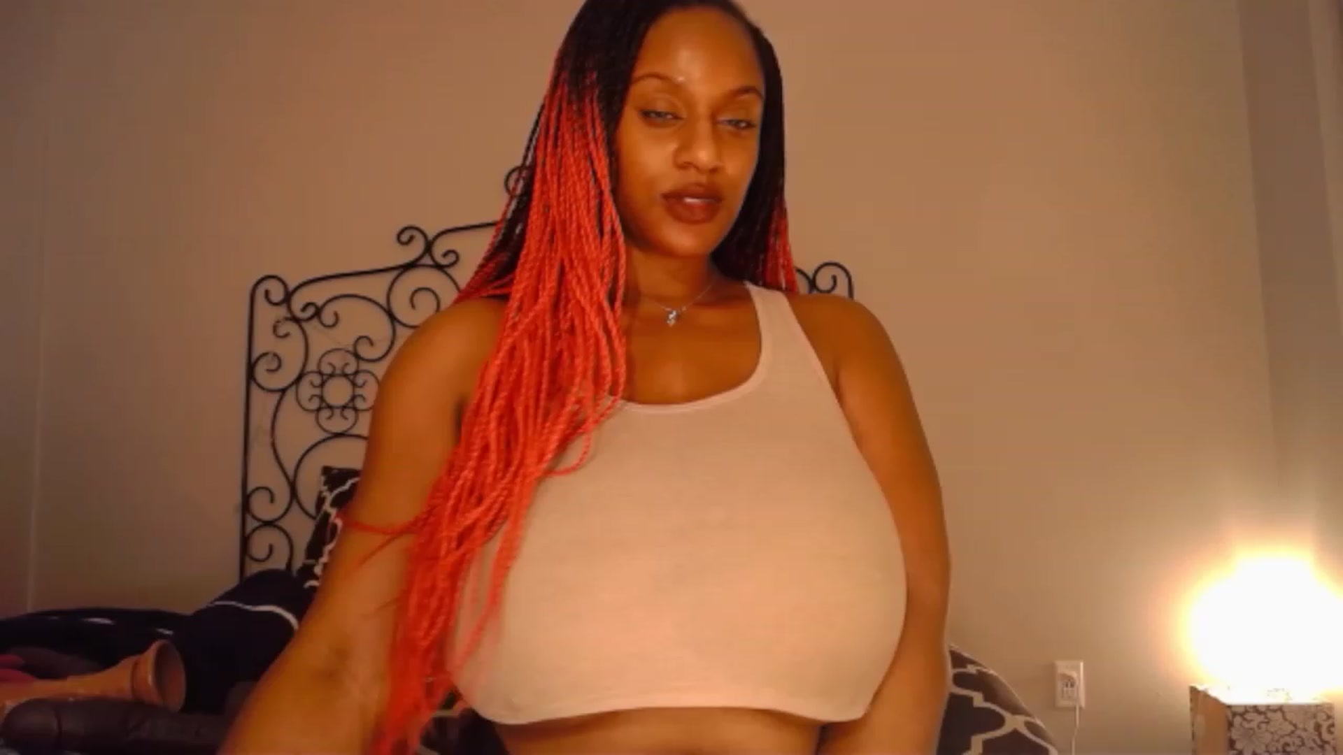 Gallery image thumbnail from TheIconicGirl's myfreecams stream on, 01/08/2023, 19:06 image 6 of 20
