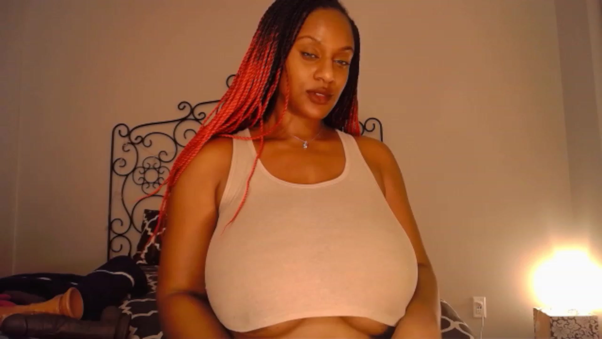 Gallery image thumbnail from TheIconicGirl's myfreecams stream on, 01/08/2023, 19:06 image 4 of 20