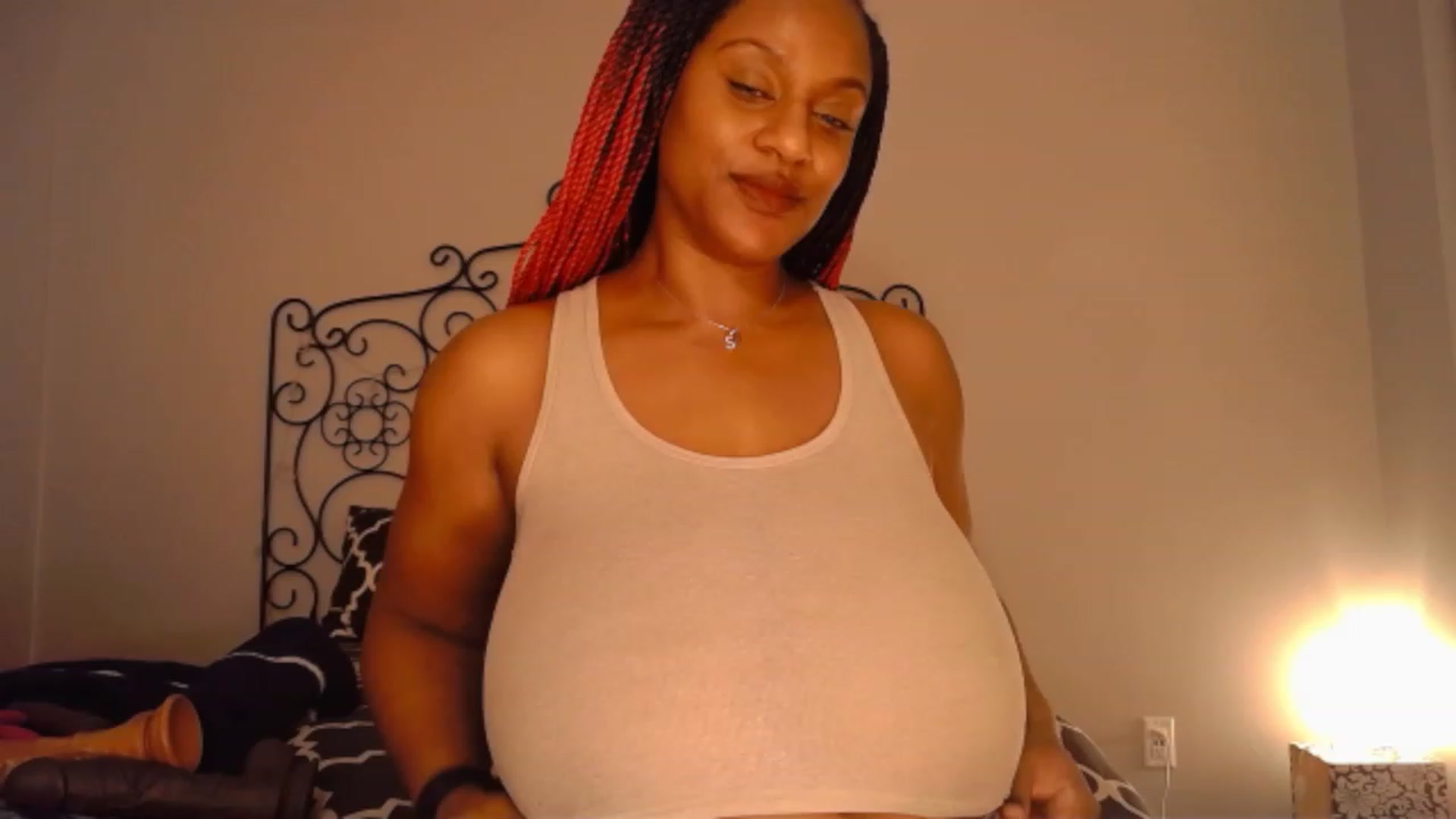 Gallery image thumbnail from TheIconicGirl's myfreecams stream on, 01/08/2023, 19:06 image 8 of 20