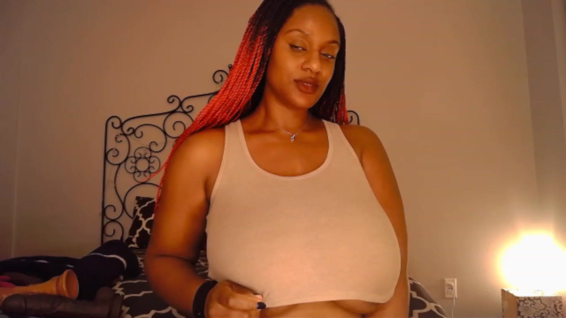 Gallery image thumbnail from TheIconicGirl's myfreecams stream on, 01/08/2023, 19:06 image 9 of 20