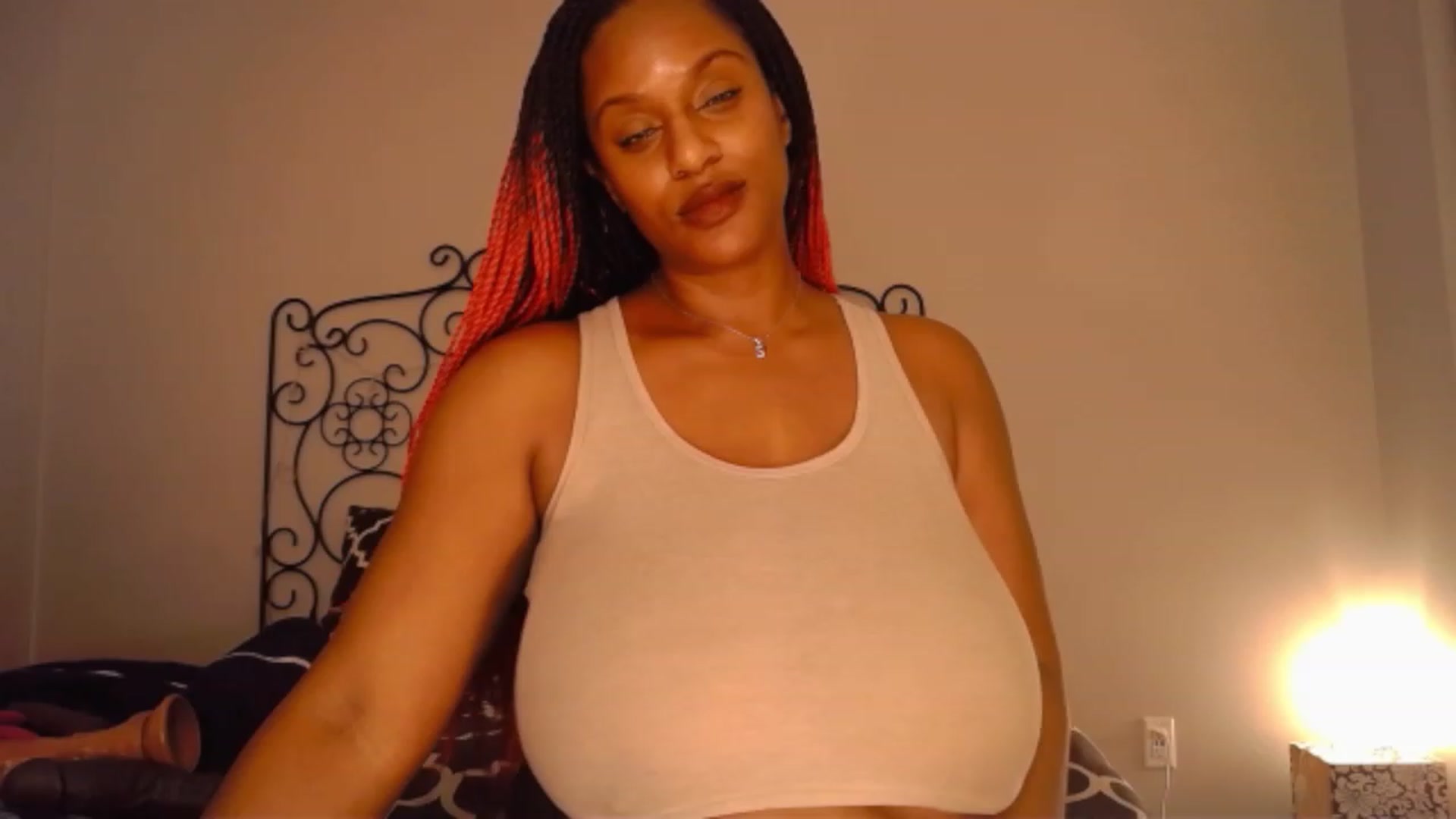 Gallery image thumbnail from TheIconicGirl's myfreecams stream on, 01/08/2023, 19:06 image 5 of 20