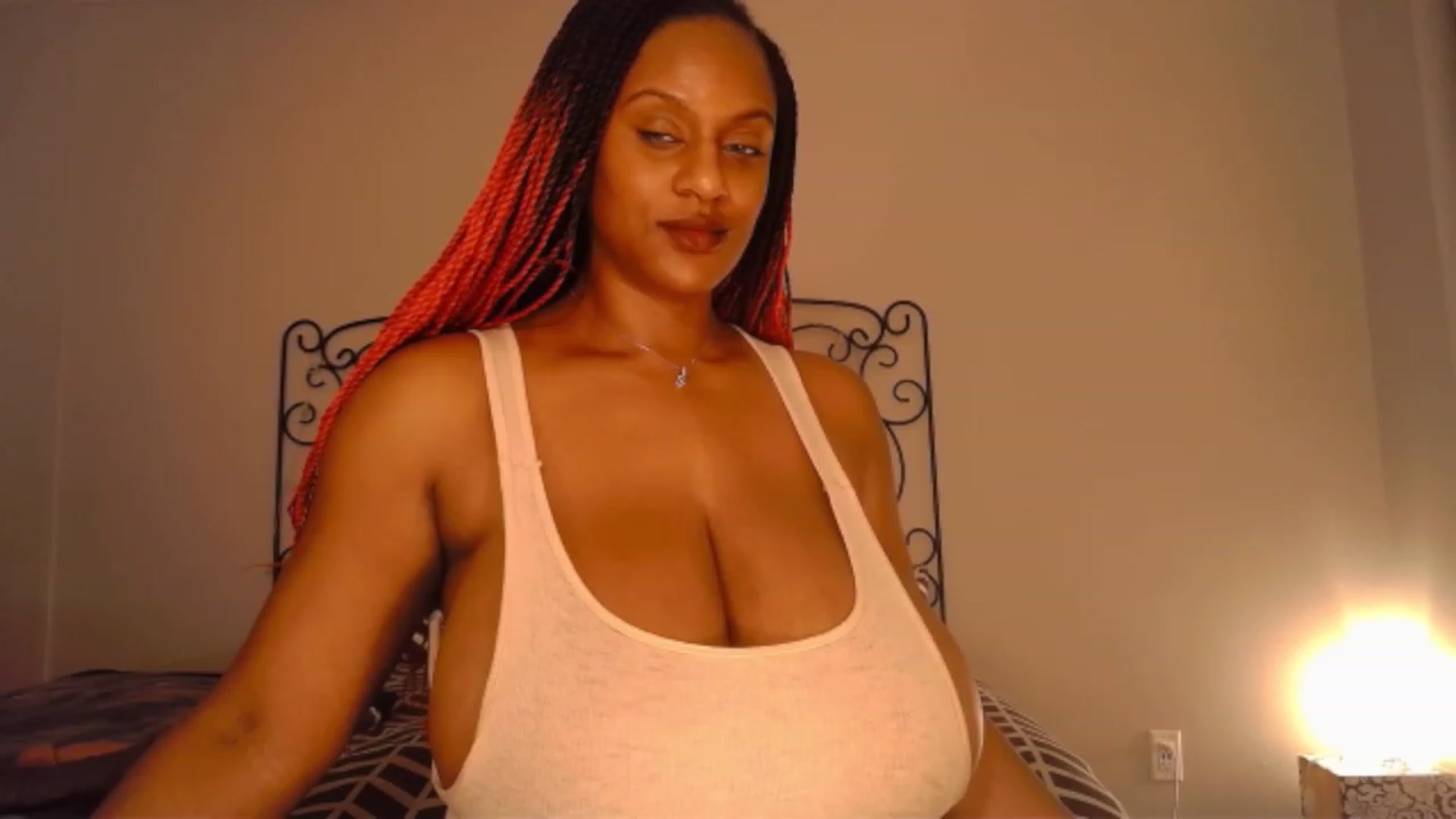 Gallery image thumbnail from TheIconicGirl's myfreecams stream on, 01/22/2023, 15:39 image 19 of 20