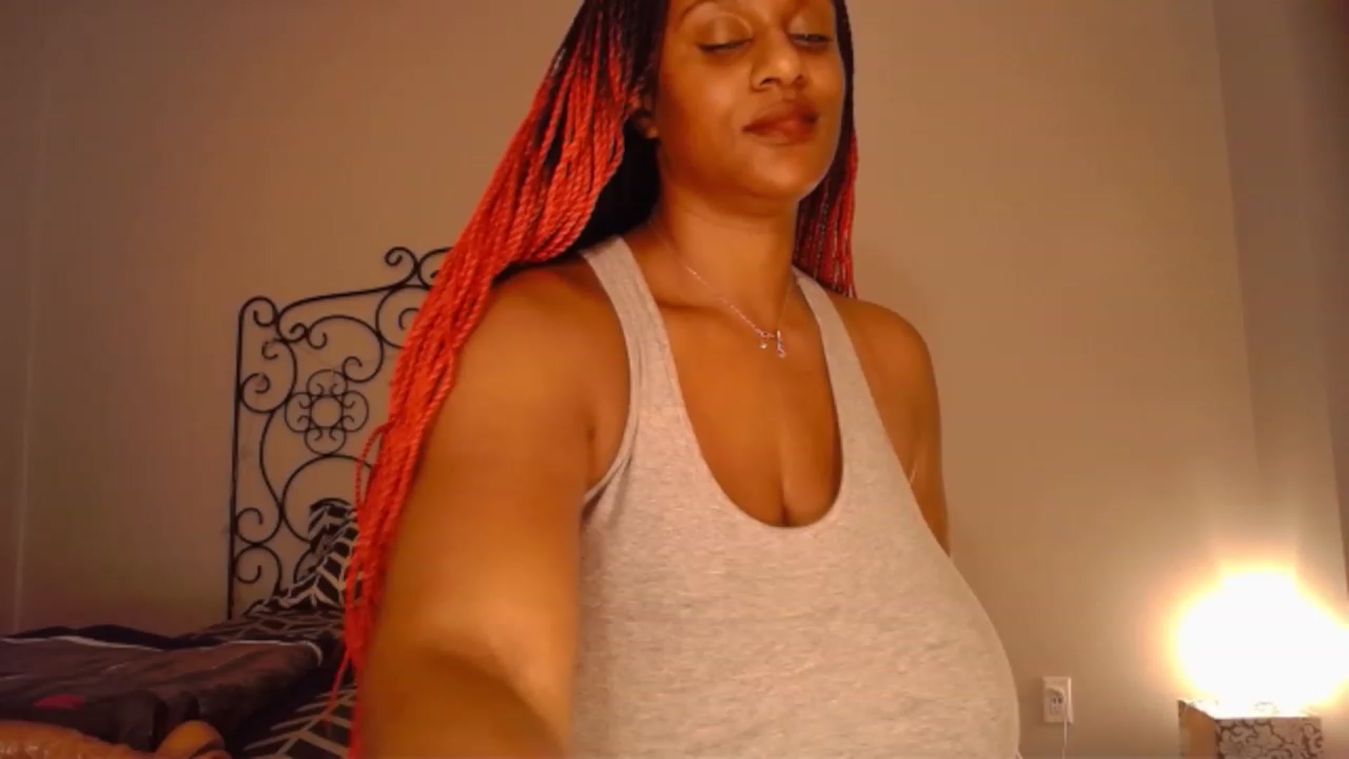 Gallery image thumbnail from TheIconicGirl's myfreecams stream on, 01/23/2023, 01:28 image 15 of 20