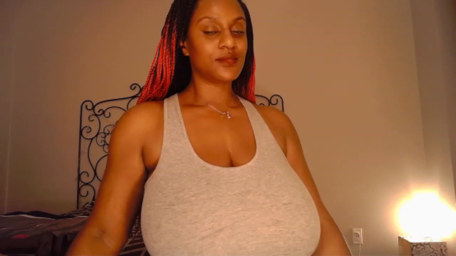 Gallery image thumbnail from TheIconicGirl's myfreecams stream on, 01/23/2023, 01:28 image 8 of 20