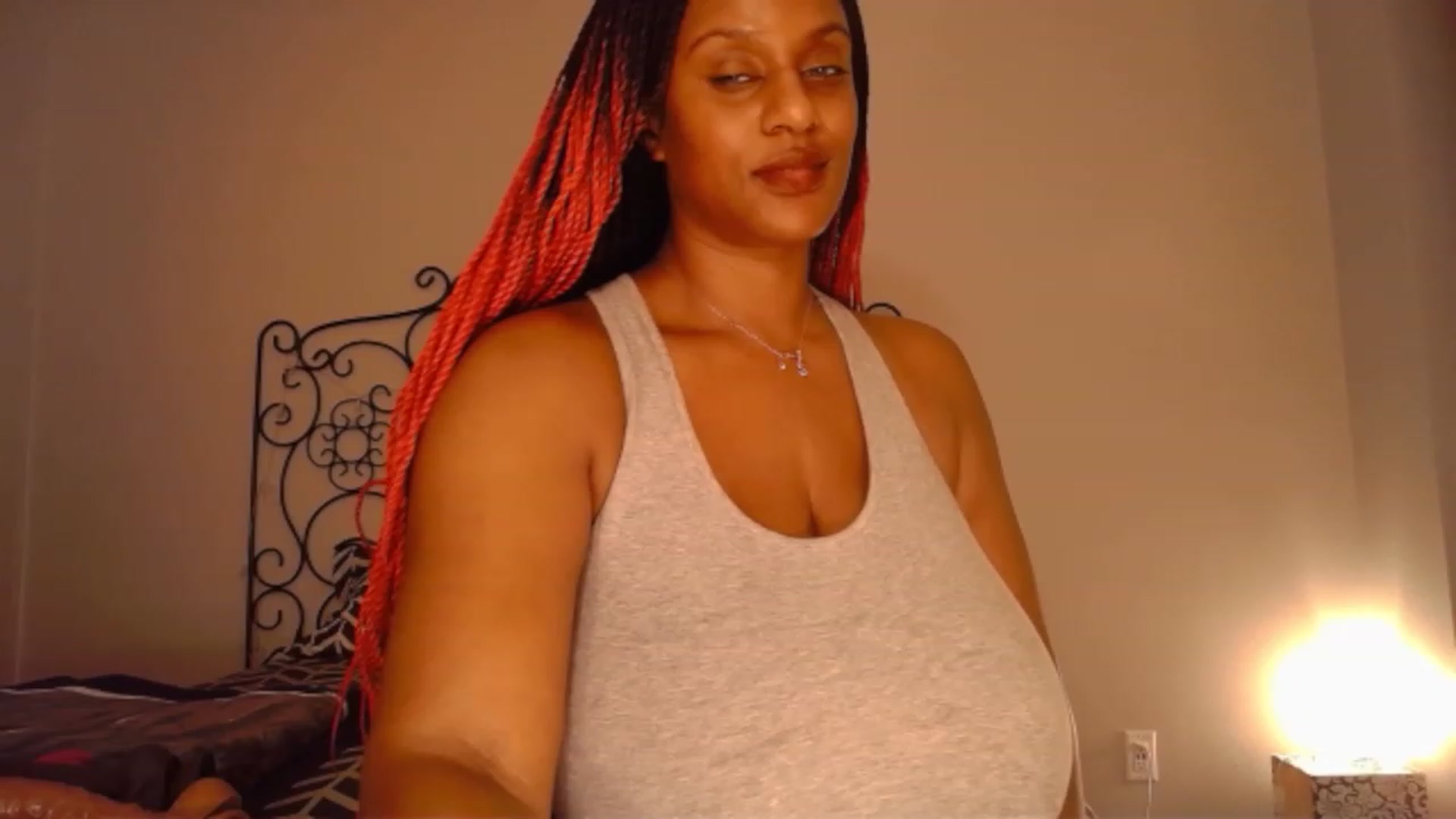 Gallery image thumbnail from TheIconicGirl's myfreecams stream on, 01/23/2023, 01:28 image 12 of 20