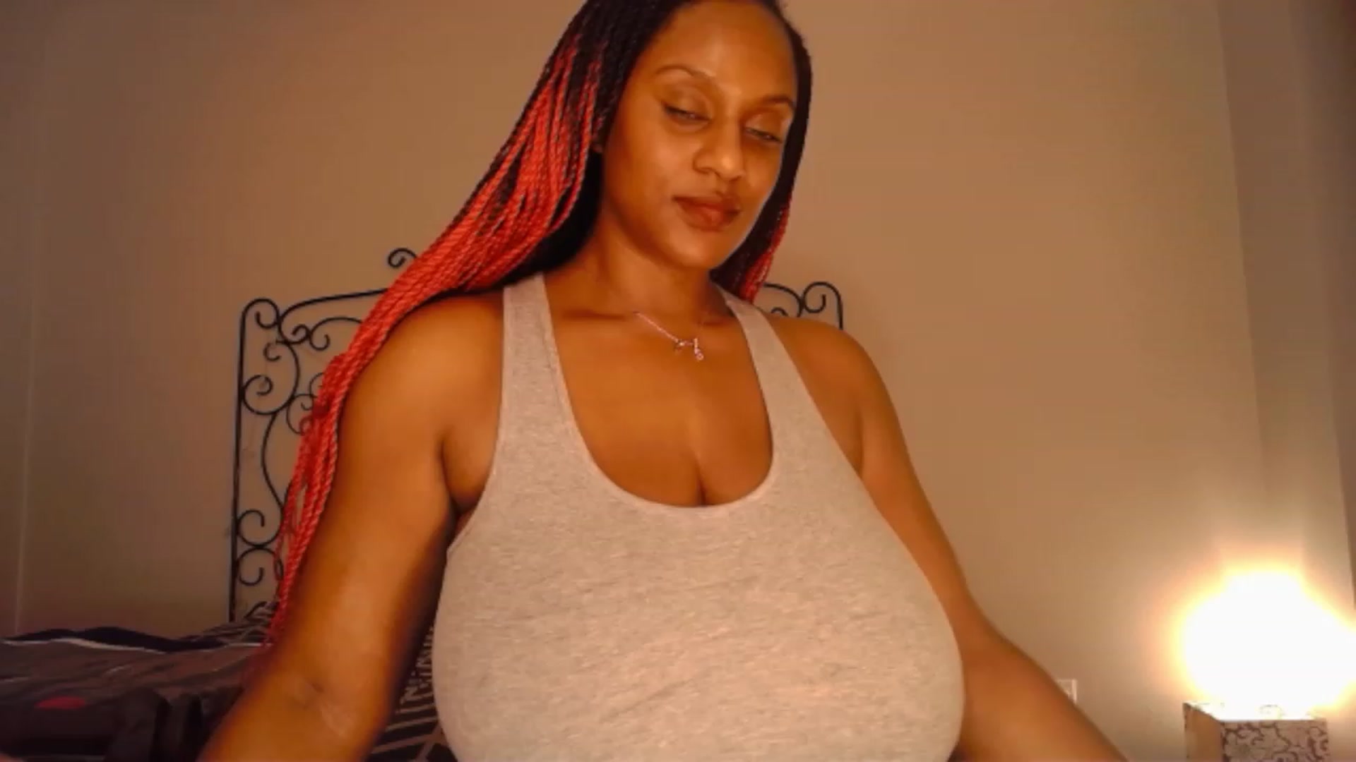Gallery image thumbnail from TheIconicGirl's myfreecams stream on, 01/23/2023, 01:28 image 5 of 20