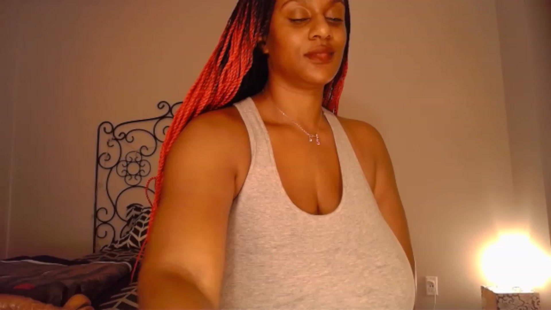 Gallery image thumbnail from TheIconicGirl's myfreecams stream on, 01/23/2023, 01:28 image 11 of 20