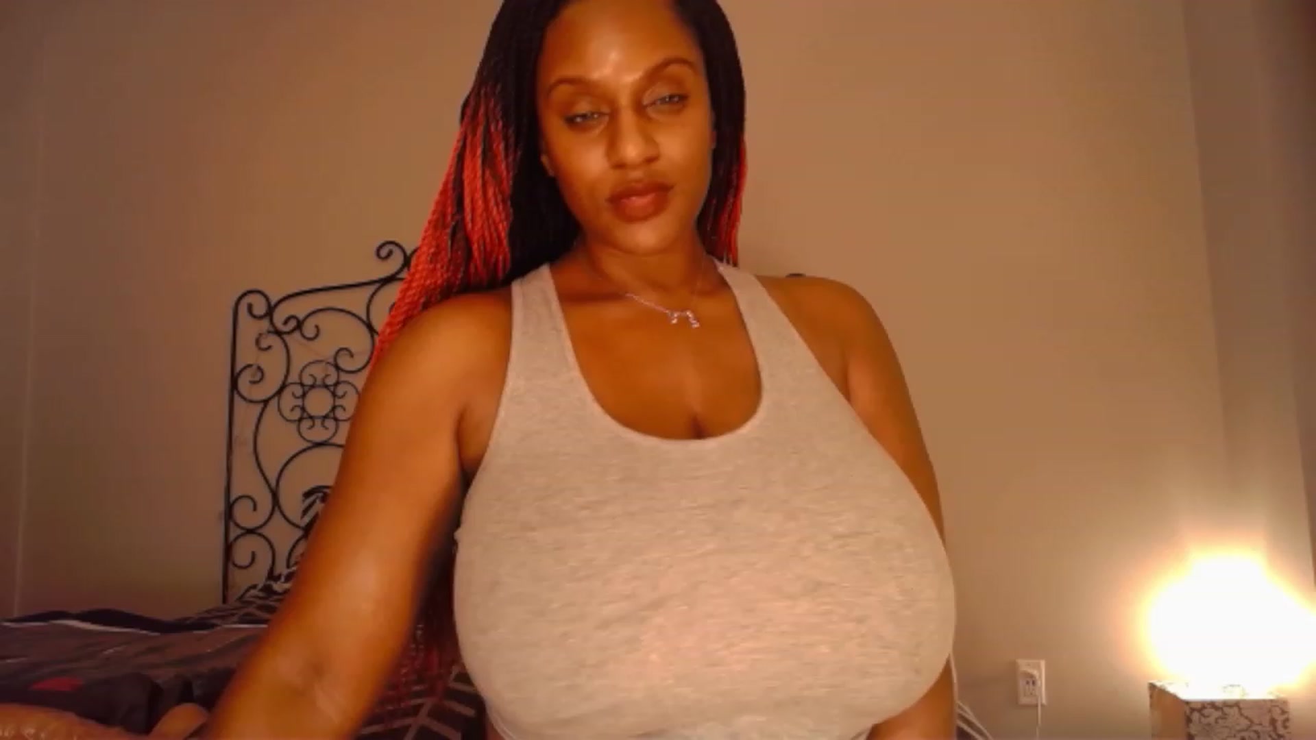 Gallery image thumbnail from TheIconicGirl's myfreecams stream on, 01/23/2023, 01:28 image 10 of 20