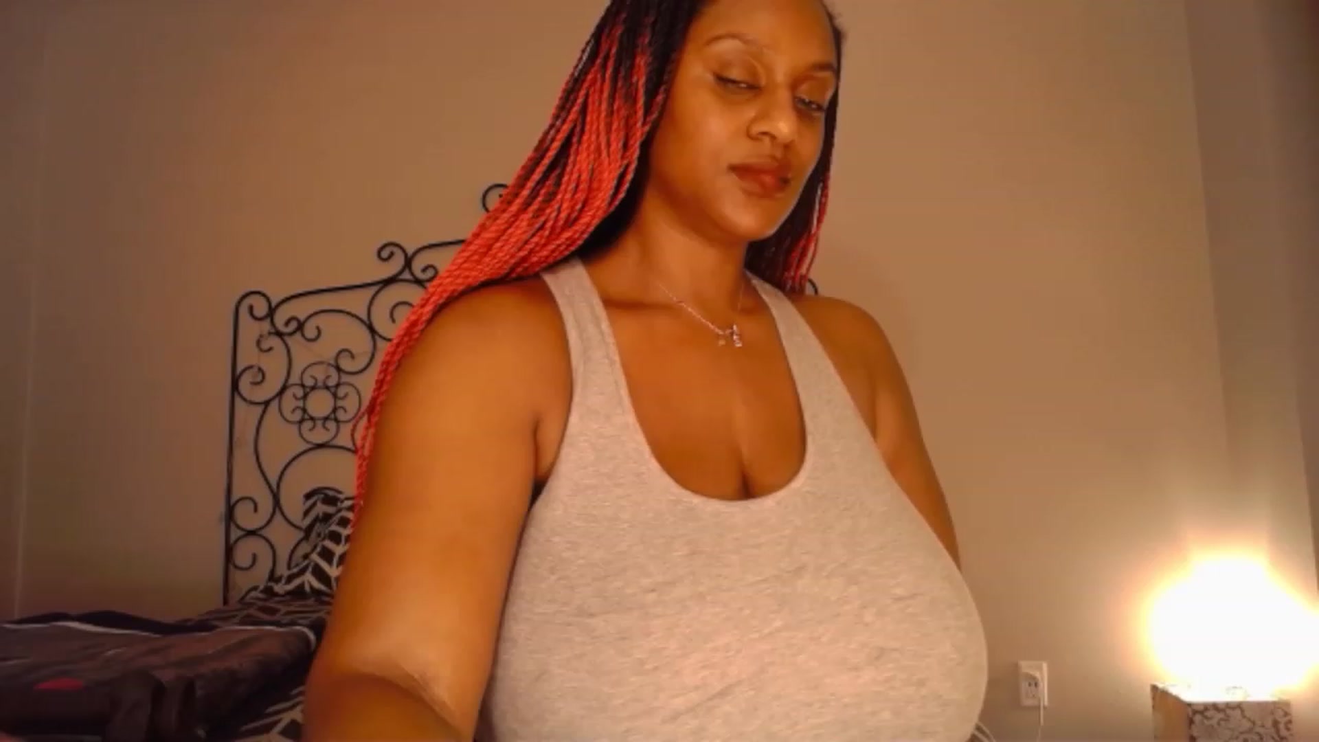 Gallery image thumbnail from TheIconicGirl's myfreecams stream on, 01/23/2023, 01:28 image 4 of 20