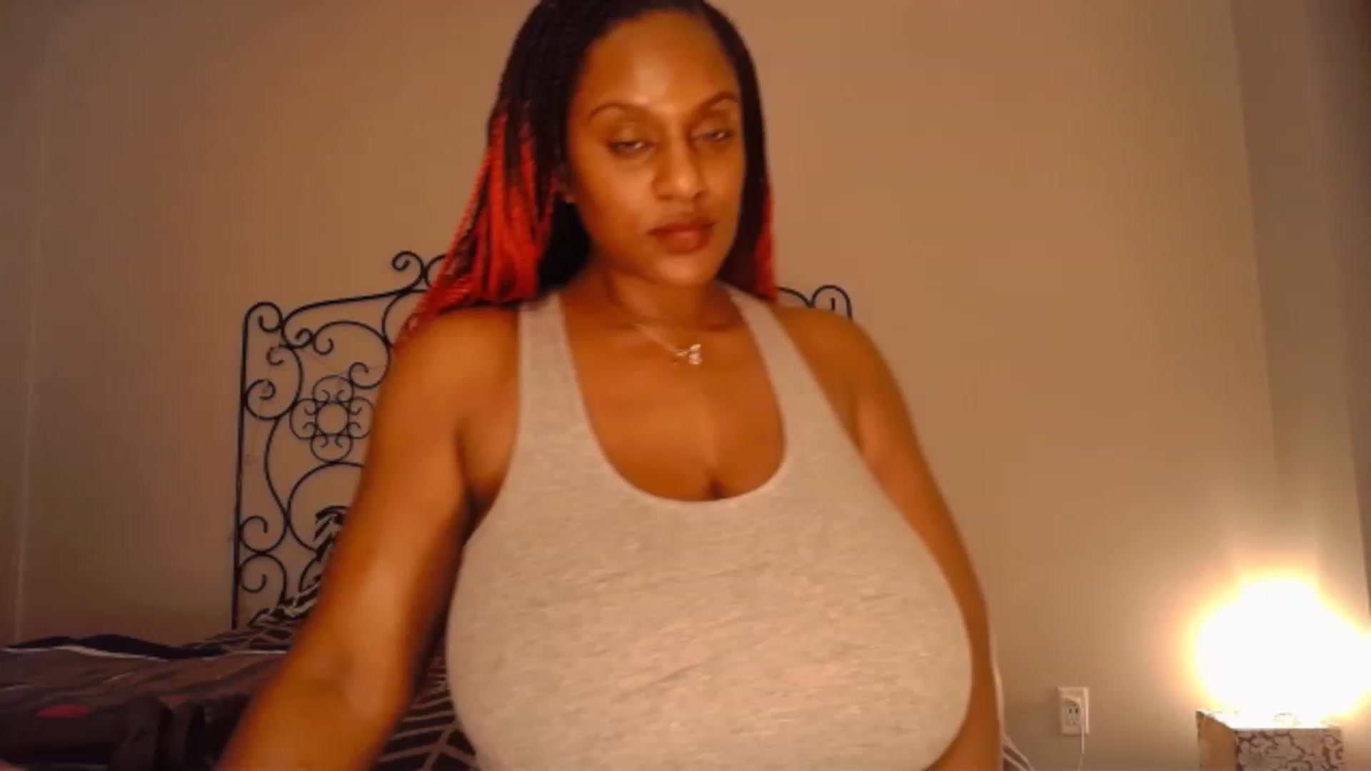 Gallery image thumbnail from TheIconicGirl's myfreecams stream on, 01/23/2023, 01:28 image 3 of 20