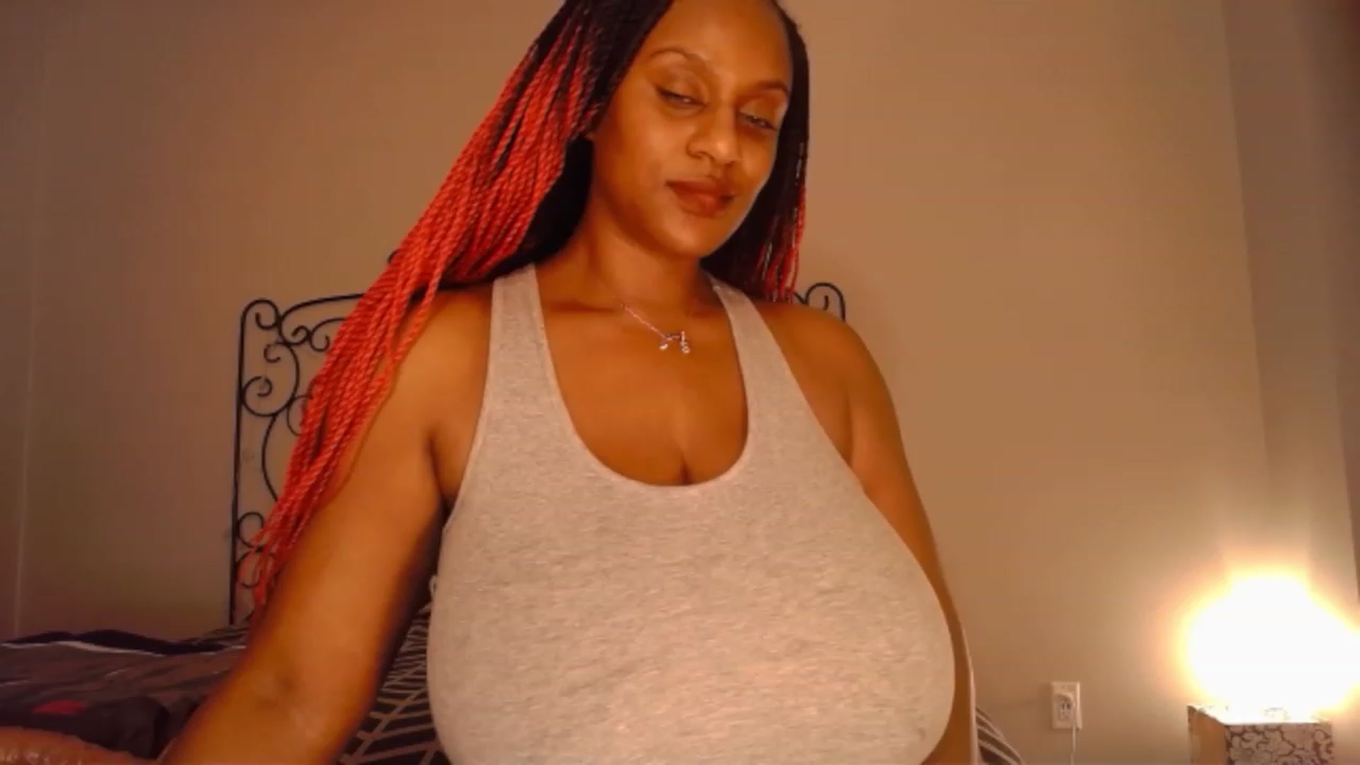 Gallery image thumbnail from TheIconicGirl's myfreecams stream on, 01/23/2023, 01:28 image 14 of 20