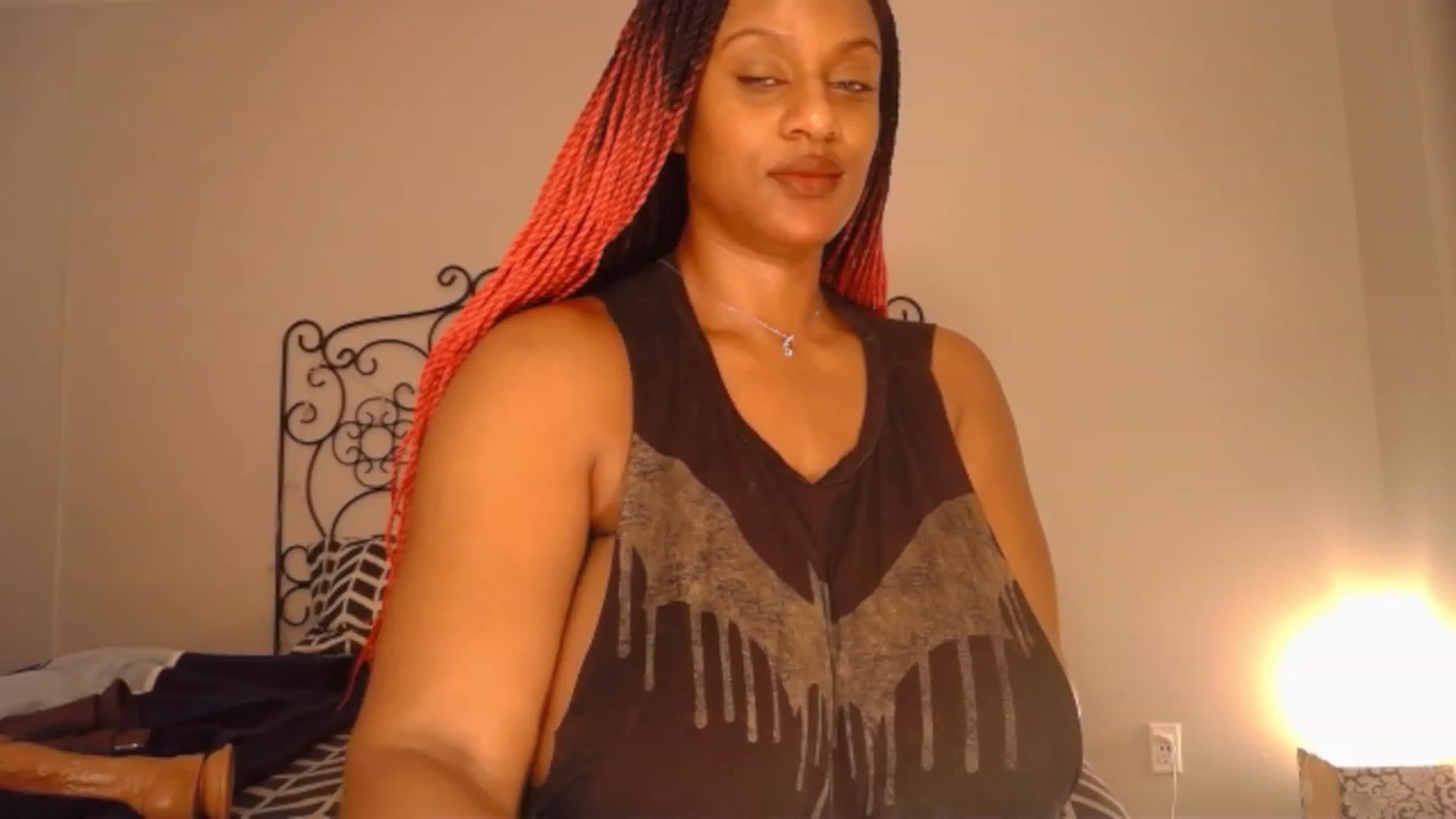 Gallery image thumbnail from TheIconicGirl's myfreecams stream on, 01/28/2023, 14:43 image 11 of 20