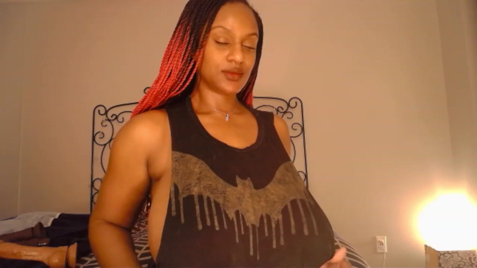 Gallery image thumbnail from TheIconicGirl's myfreecams stream on, 01/28/2023, 14:43 image 9 of 20