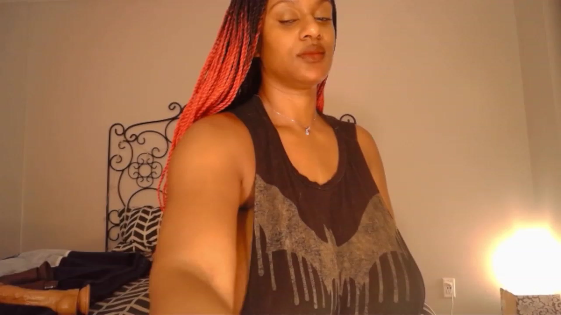 Gallery image thumbnail from TheIconicGirl's myfreecams stream on, 01/28/2023, 14:43 image 4 of 20