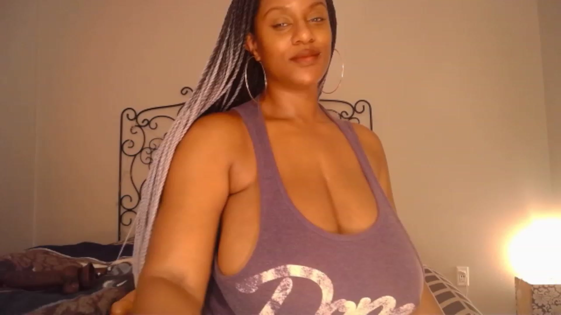 Gallery image thumbnail from TheIconicGirl's myfreecams stream on, 02/23/2023, 17:49 image 7 of 20