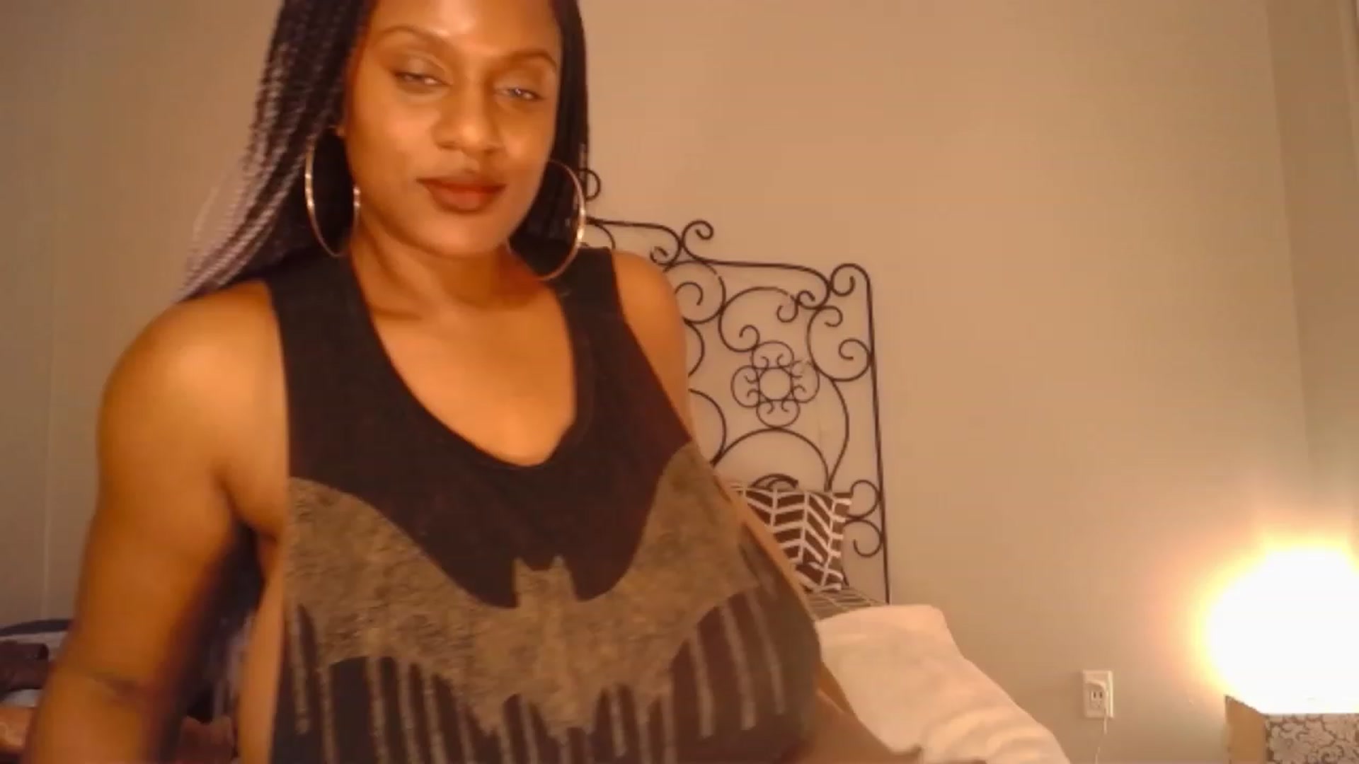Gallery image thumbnail from TheIconicGirl's myfreecams stream on, 02/26/2023, 01:27 image 1 of 20