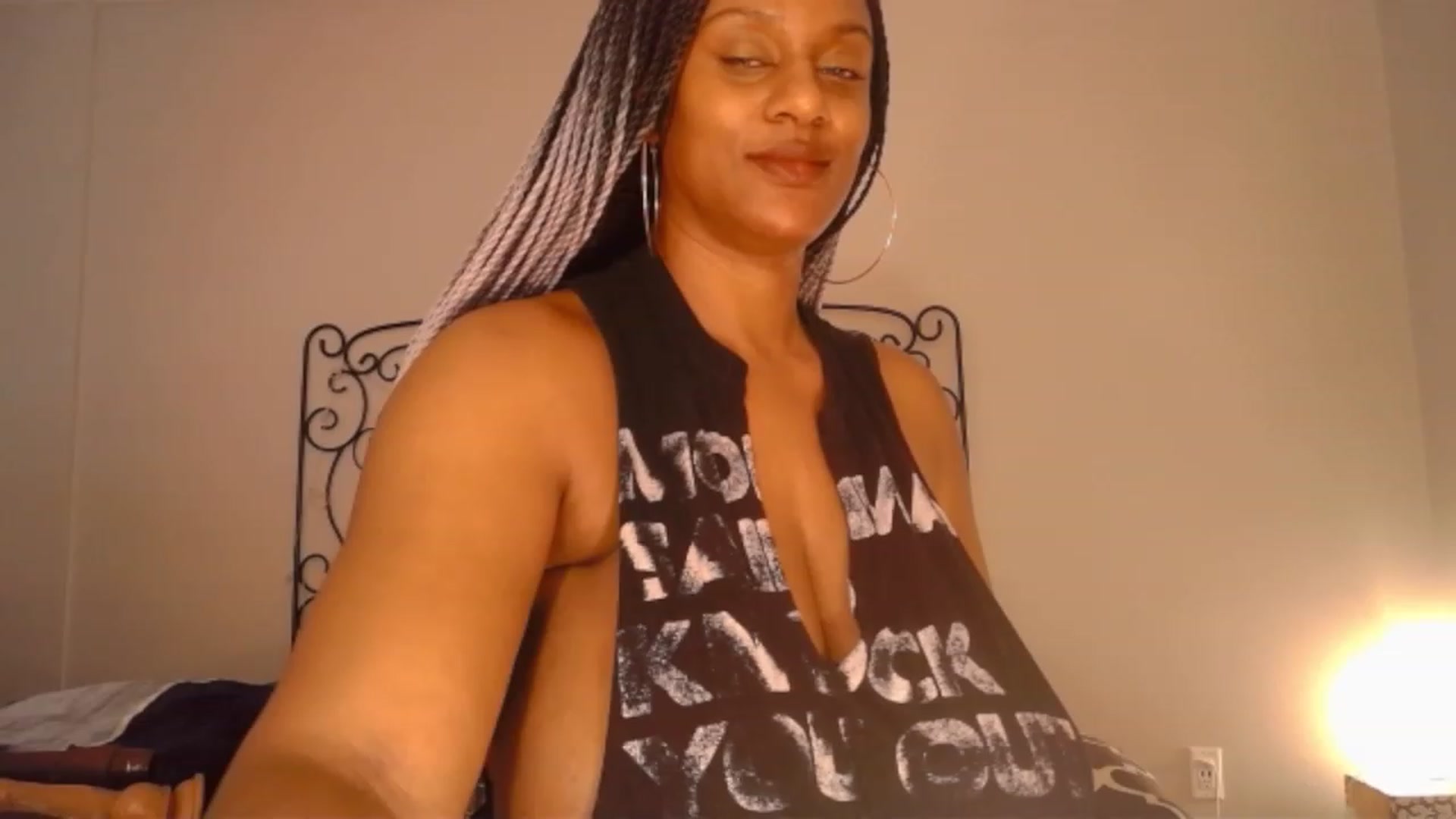Gallery image thumbnail from TheIconicGirl's myfreecams stream on, 02/26/2023, 19:58 image 15 of 20