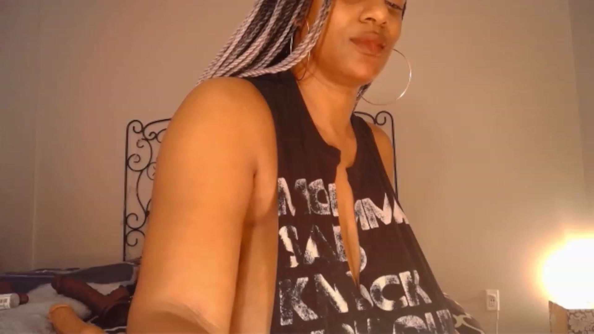 Gallery image thumbnail from TheIconicGirl's myfreecams stream on, 03/09/2023, 20:23 image 8 of 20