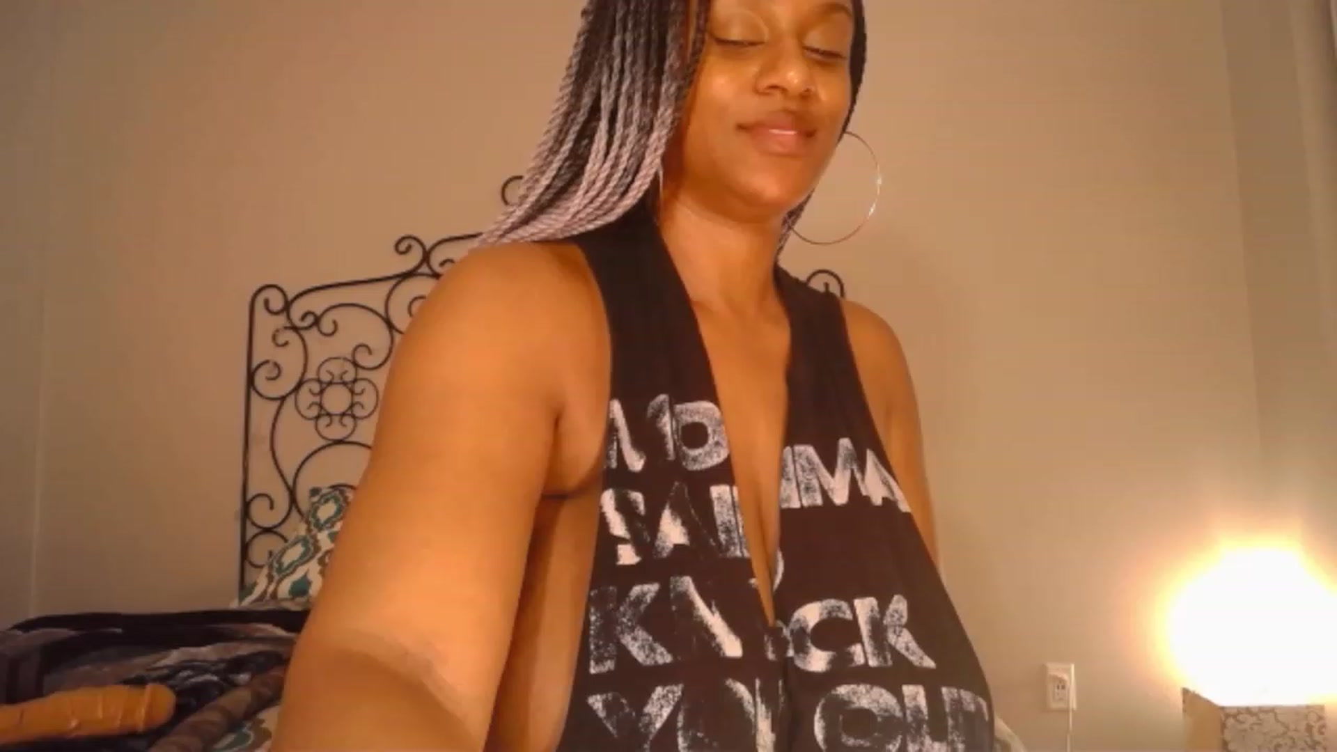 Gallery image thumbnail from TheIconicGirl's myfreecams stream on, 03/23/2023, 18:14 image 1 of 20