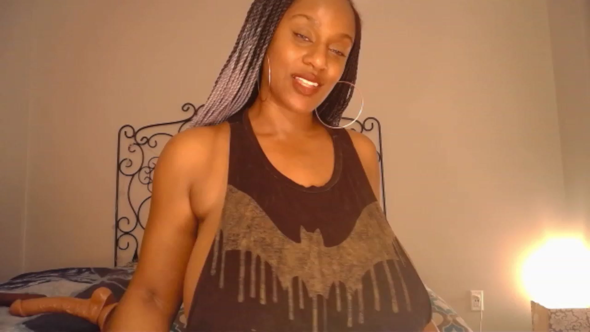 Gallery image thumbnail from TheIconicGirl's myfreecams stream on, 03/25/2023, 18:26 image 11 of 20