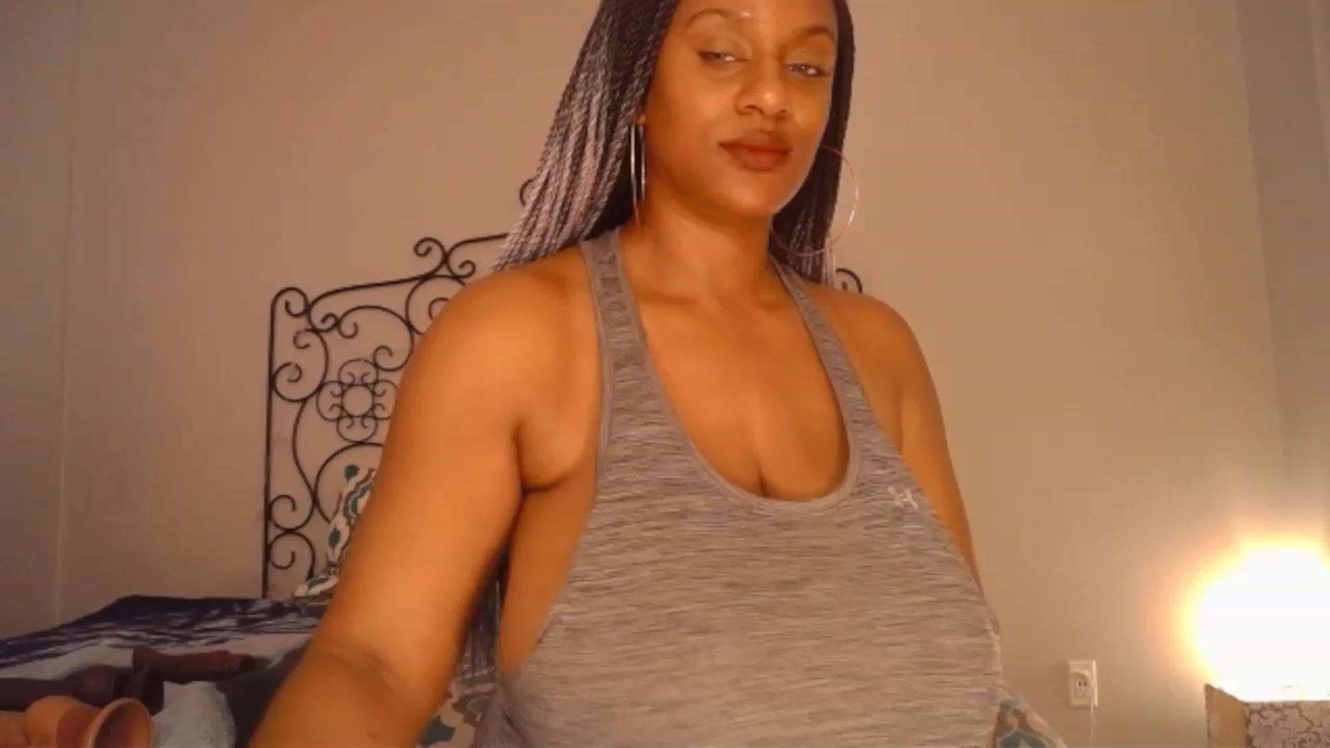 Gallery image thumbnail from TheIconicGirl's myfreecams stream on, 03/26/2023, 16:20 image 17 of 20