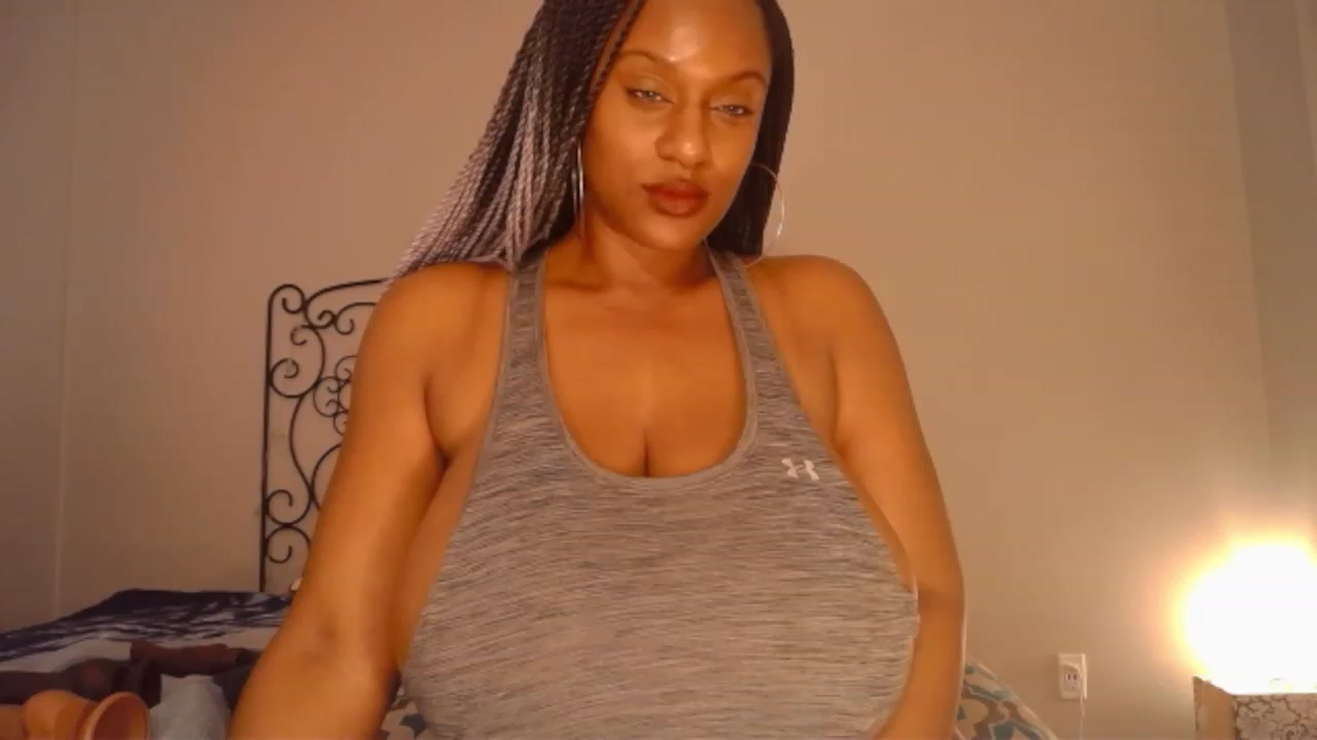 Gallery image thumbnail from TheIconicGirl's myfreecams stream on, 03/26/2023, 16:20 image 7 of 20